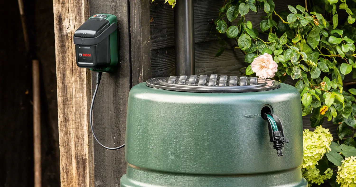 Bosch Akku-Regenfasspumpe GardenPump 18 V inkl. Akku & Ladegerät