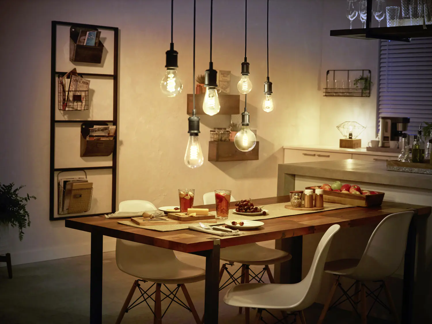 Philips HUE  LED-Leuchtmittel Vintage Globe G93 E27 7W warmweiß smart