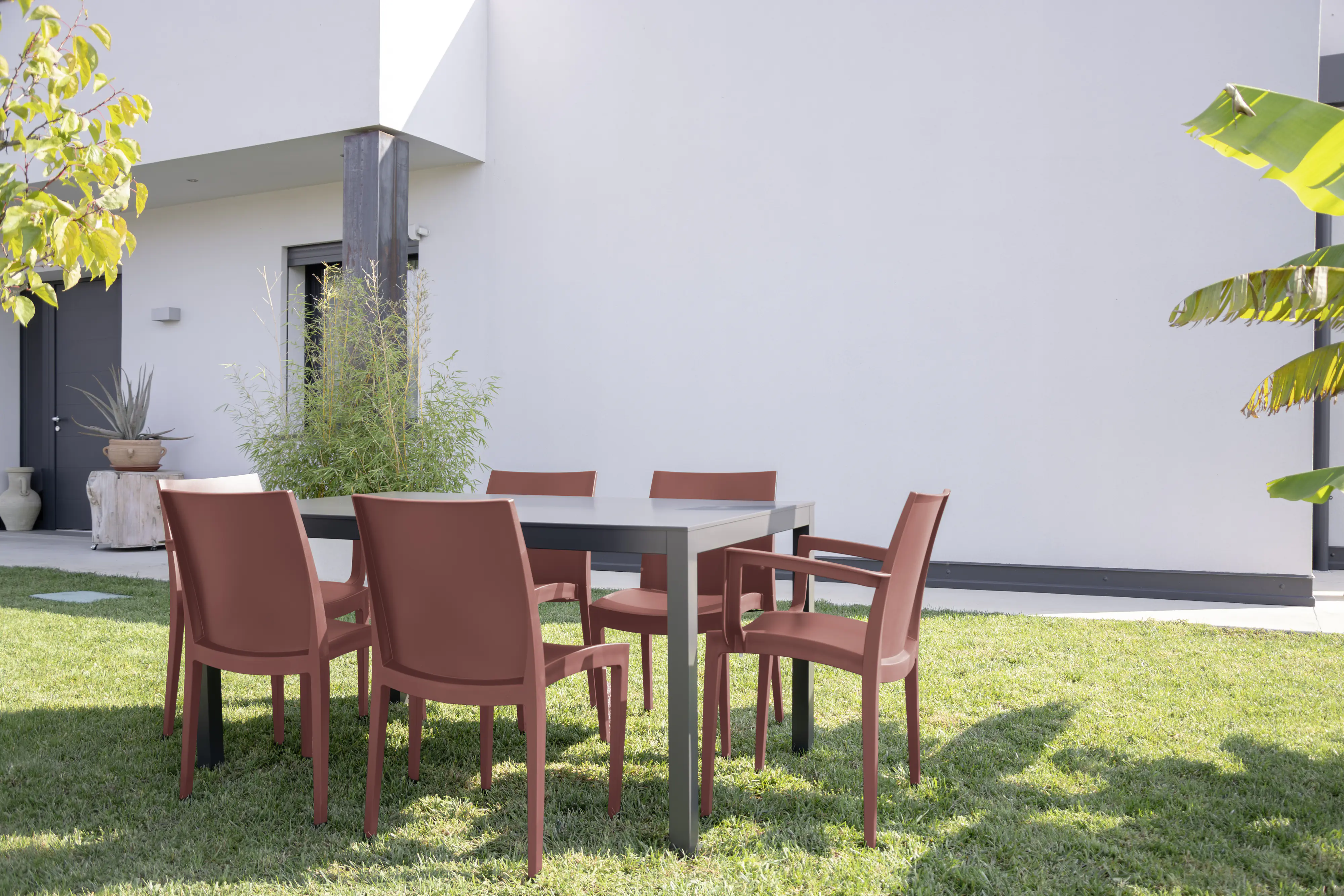 Grandsoleil Gartenstuhl Kunststoff Venice mit Armlehne marsalarot