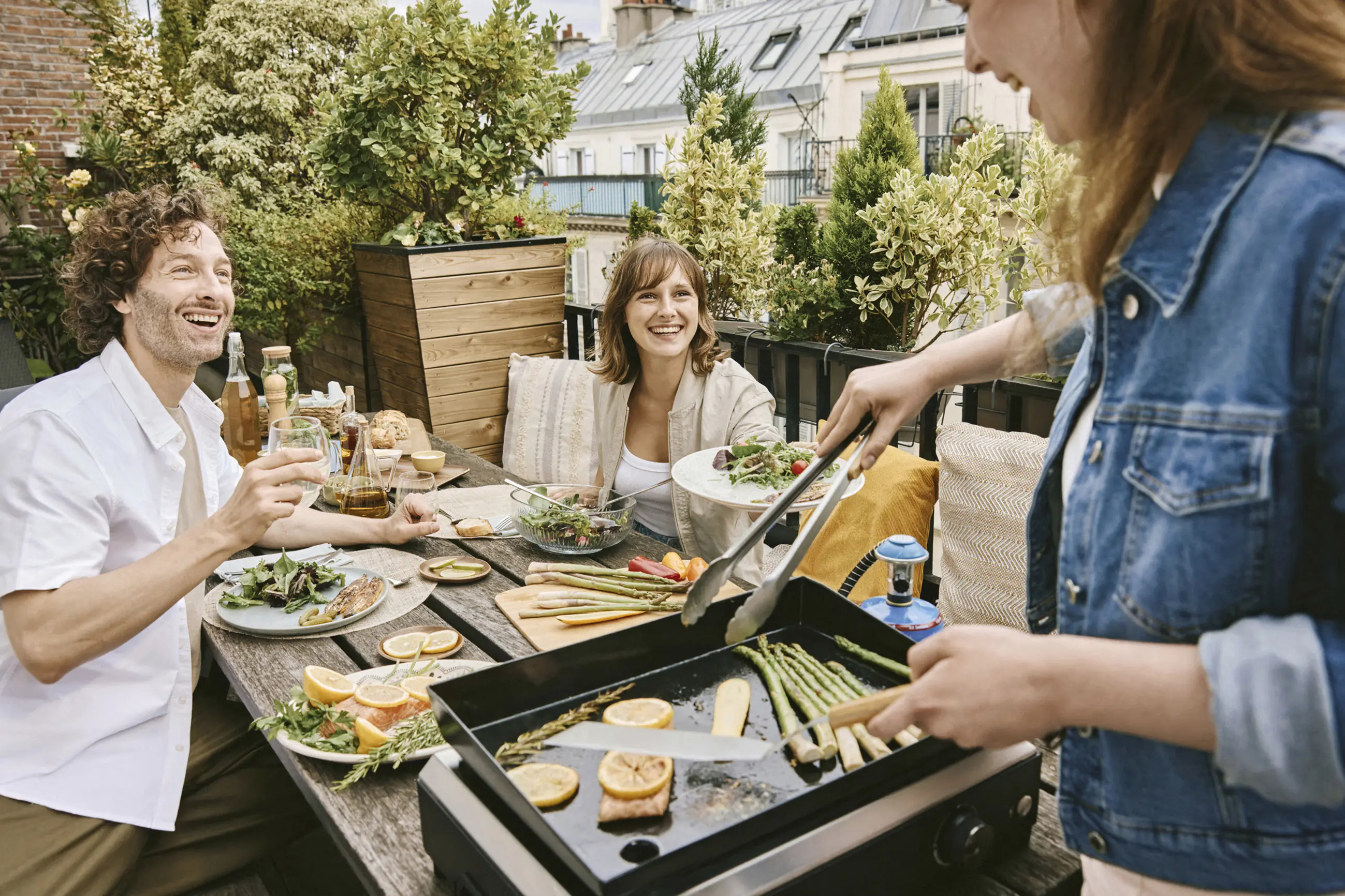 Campingaz Tischgrill Plancha Othello 2,8 kW 66 x 39 x 20 cm silber-schwarz