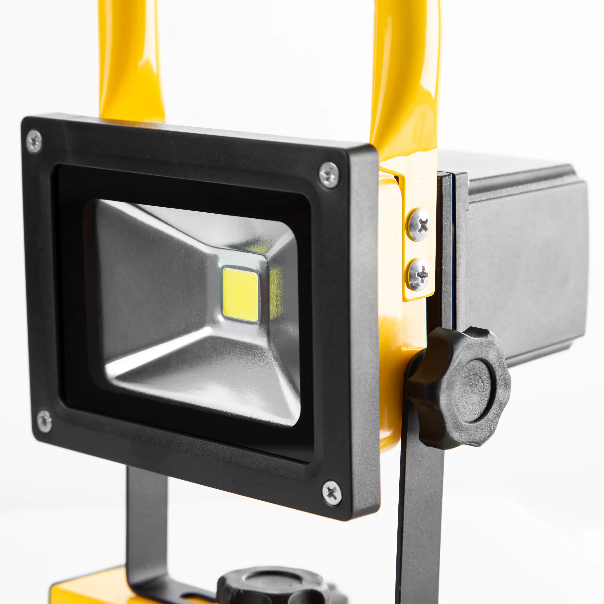 Akku LED Arbeitsleuchte Amon aufladbar über USB, IP 54