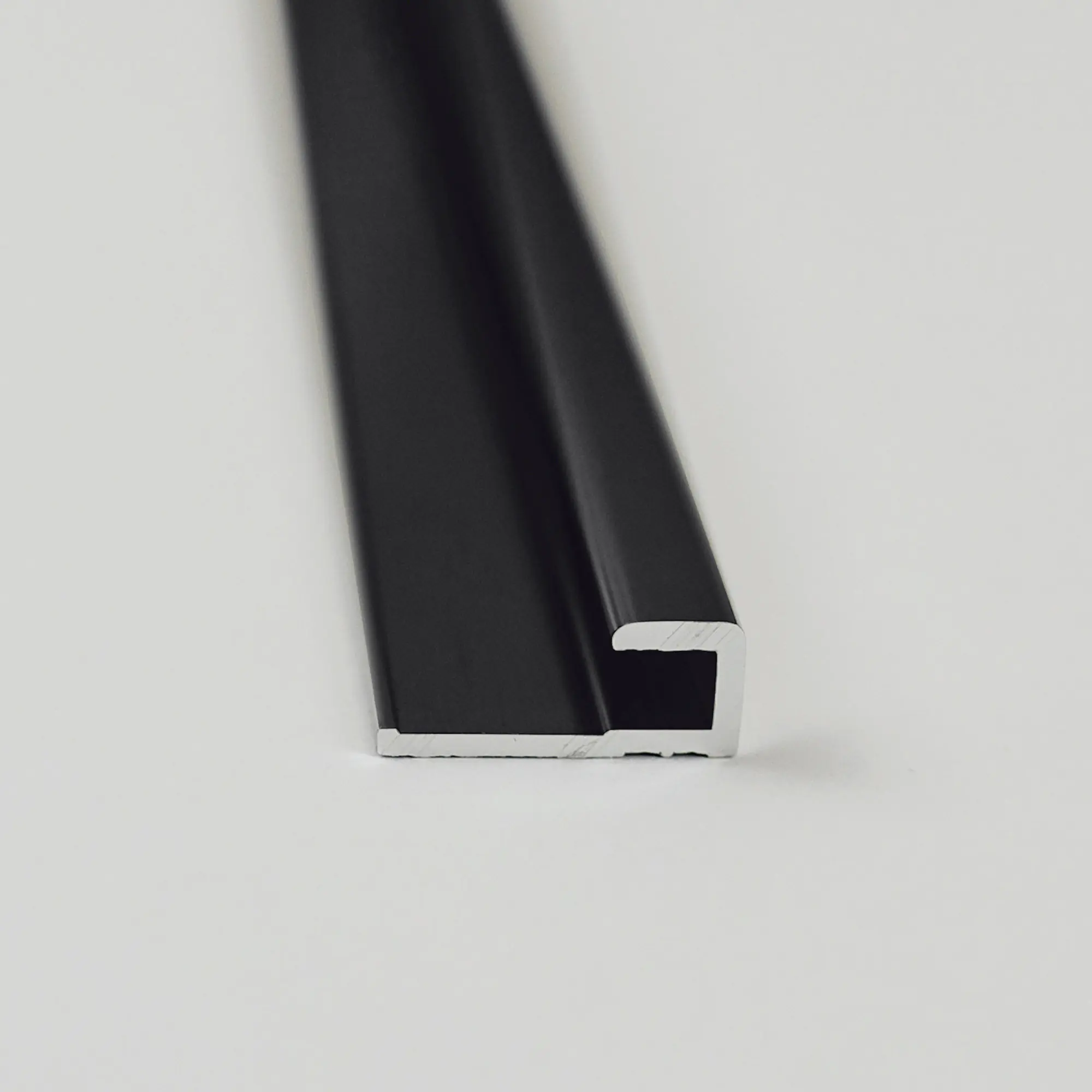 Breuer Profil Abschluss gerade 1,7x0,7x255 cm, schwarz matt