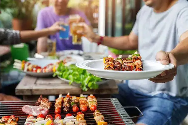 Inspiration fürs Grillen: Die besten Grilltipps von Fleisch über Fisch bis zu vegan!