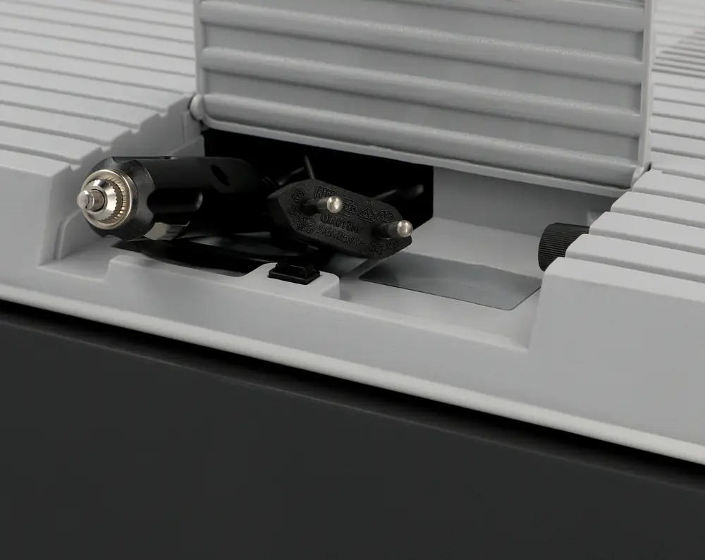 AEG Kühlbox KK28 mit 12V/230V Anschluss