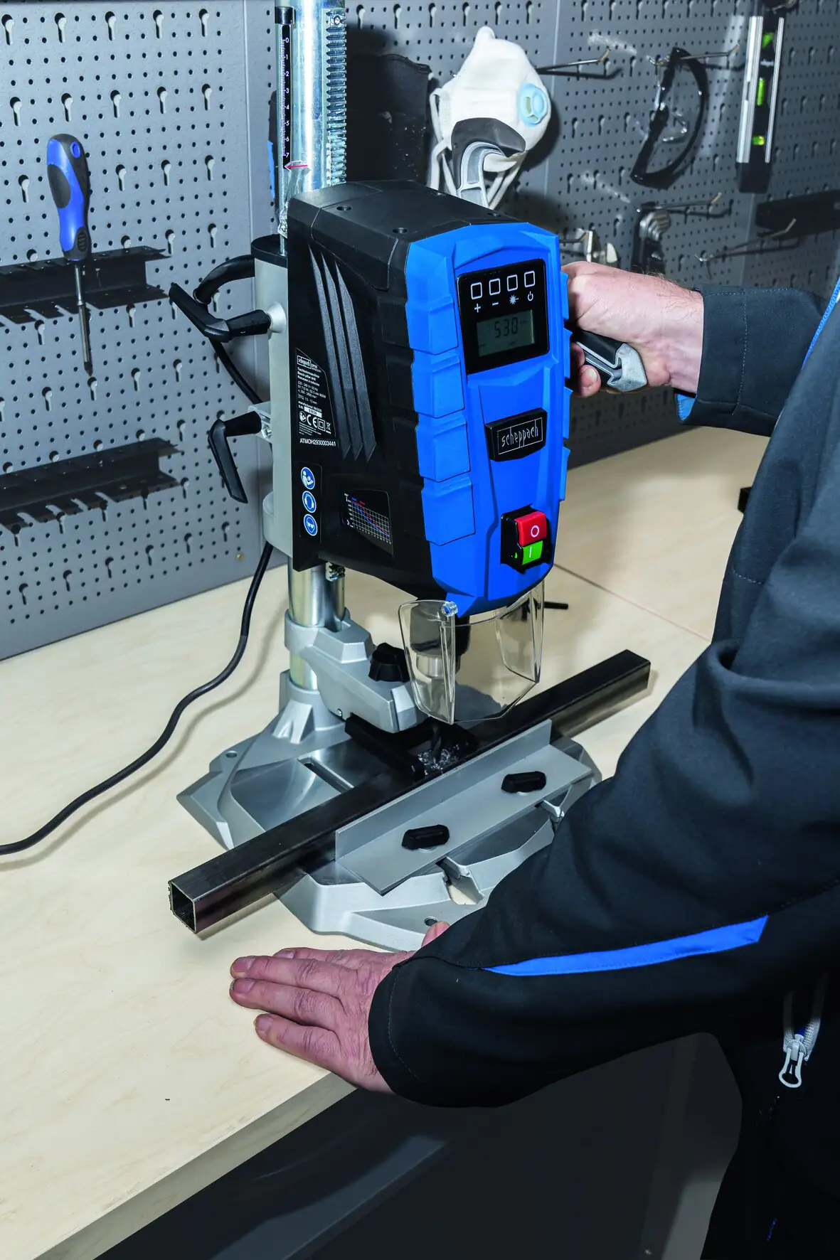Scheppach Tischbohrmaschine DP55 710 W Digitaldisplay Laser