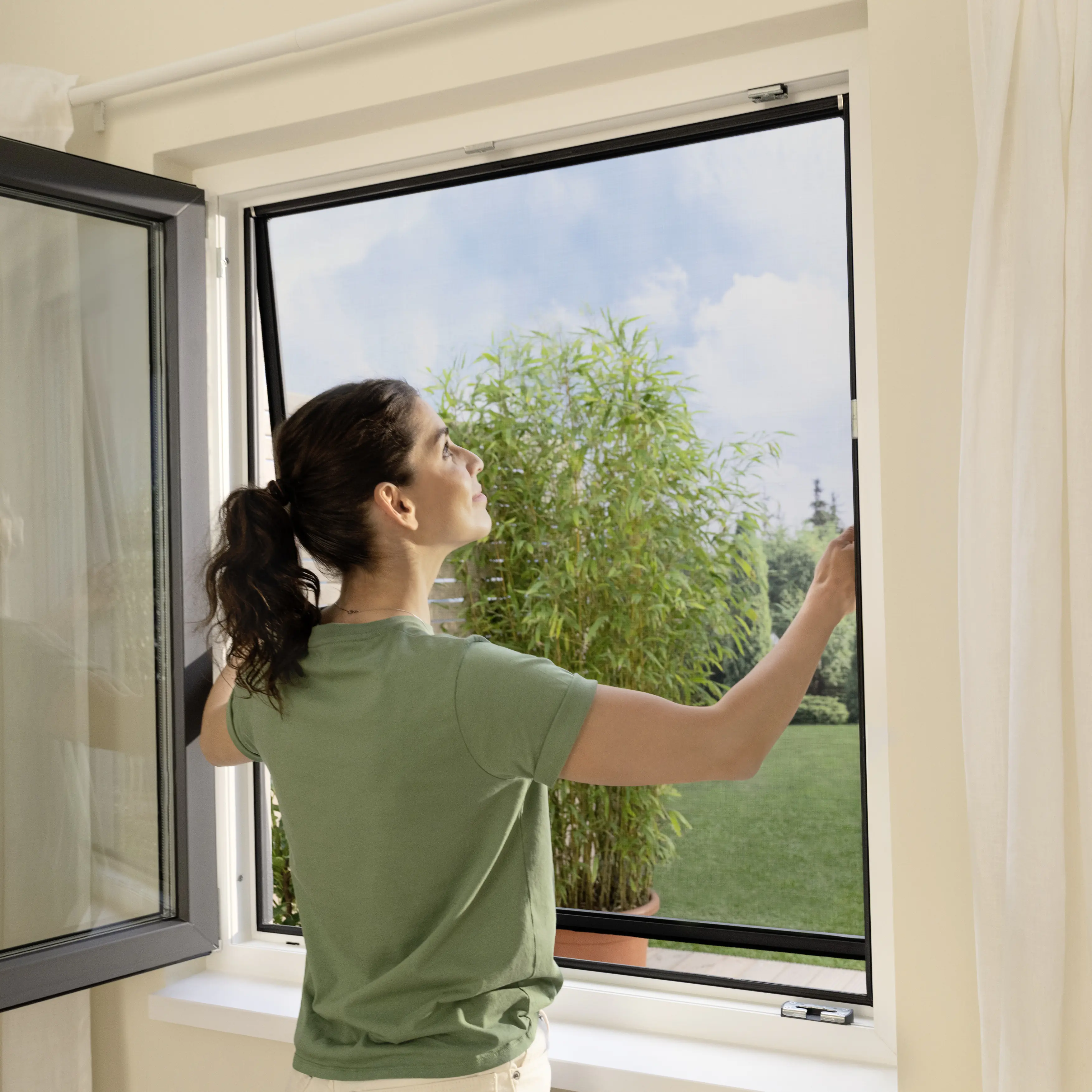 tesa Fliegengitter-Fenster Comfort im Alurahmen 120 x 150 cm weiß