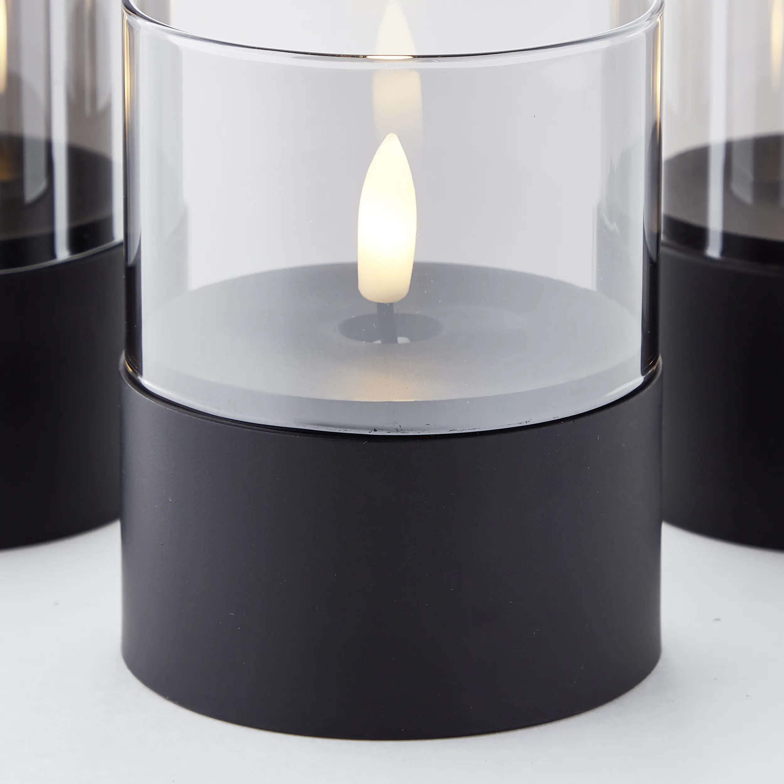 Brilliant LED Kerze batteriebetrieben mit Timer Ø 8 schwarz 3er Set 