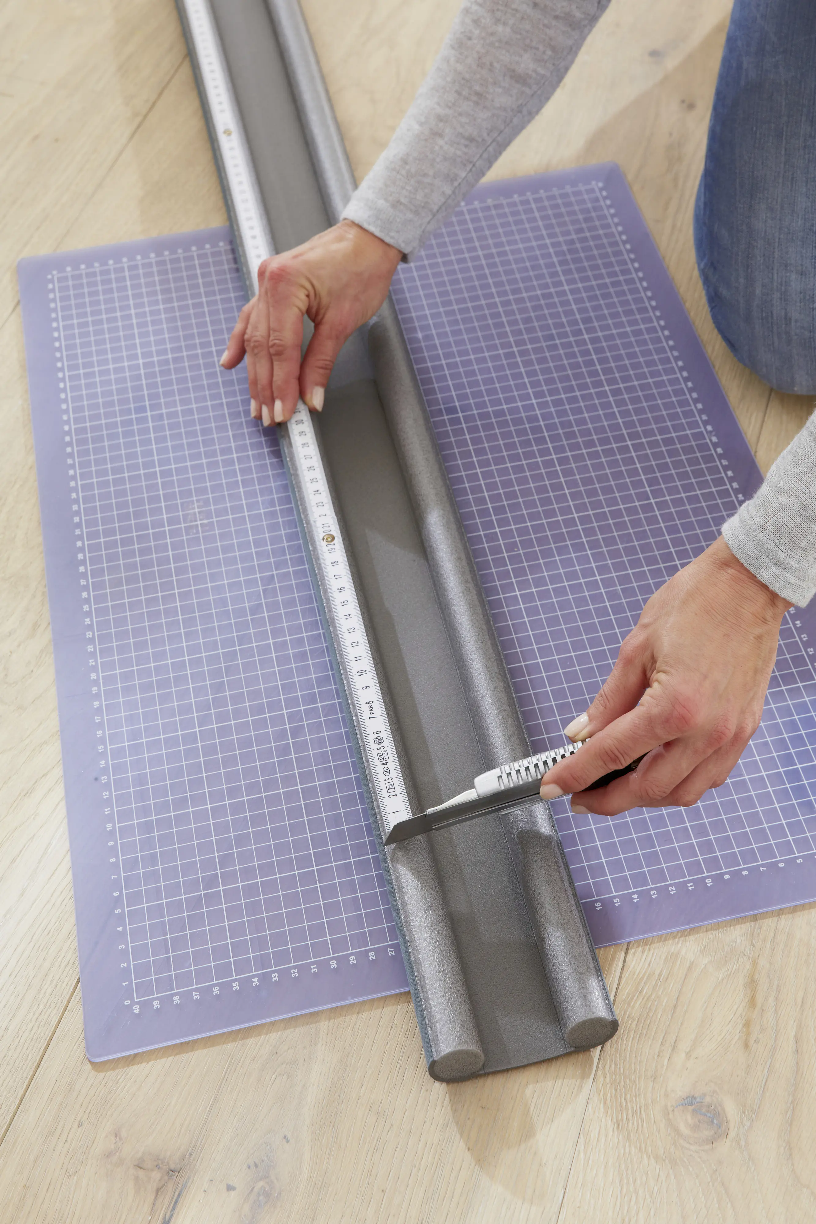 tesa Insulation Türbodendoppeldichtung grau, 95 cm x 25 mm