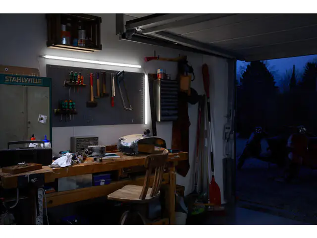 Ledvance LED-Unterbauleuchte Switch Batten 10W, 87,3cm, weiß