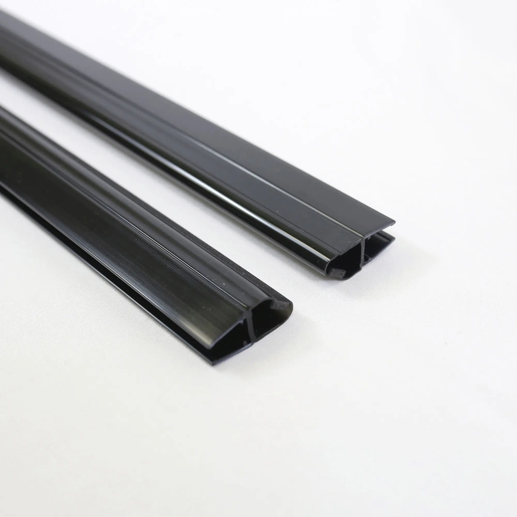 Breuer Magnetprofile PK667 & PK66 45° schwarz matt