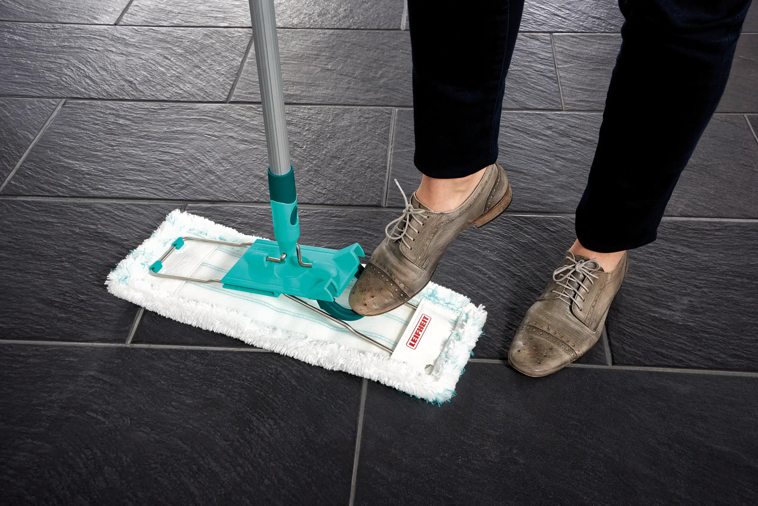 Leifheit Bodenwischer Profi Micro Duo 42 cm Wischbreite