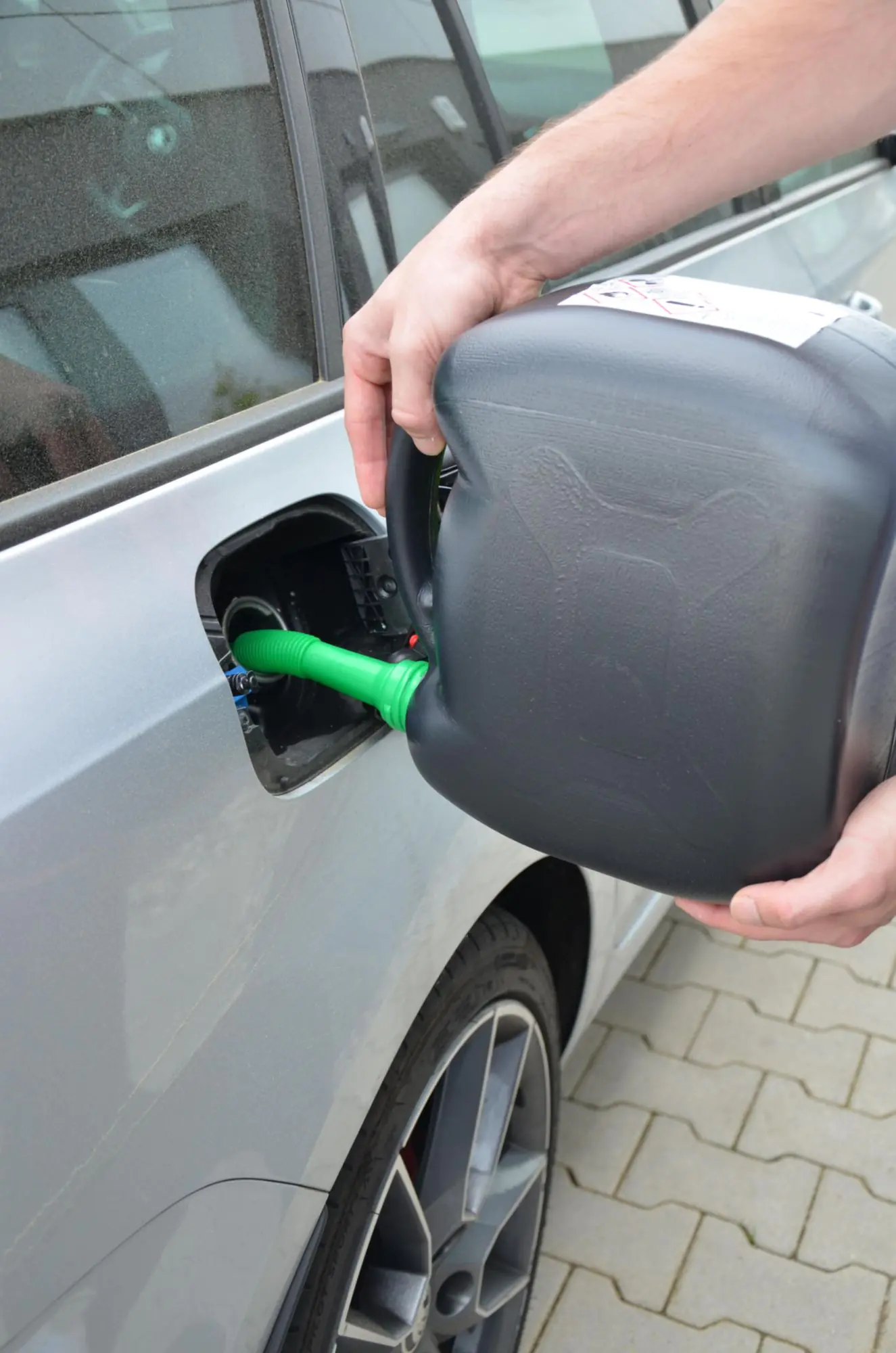Cartrend Benzinkanister 5 Liter Kunststoff schwarz