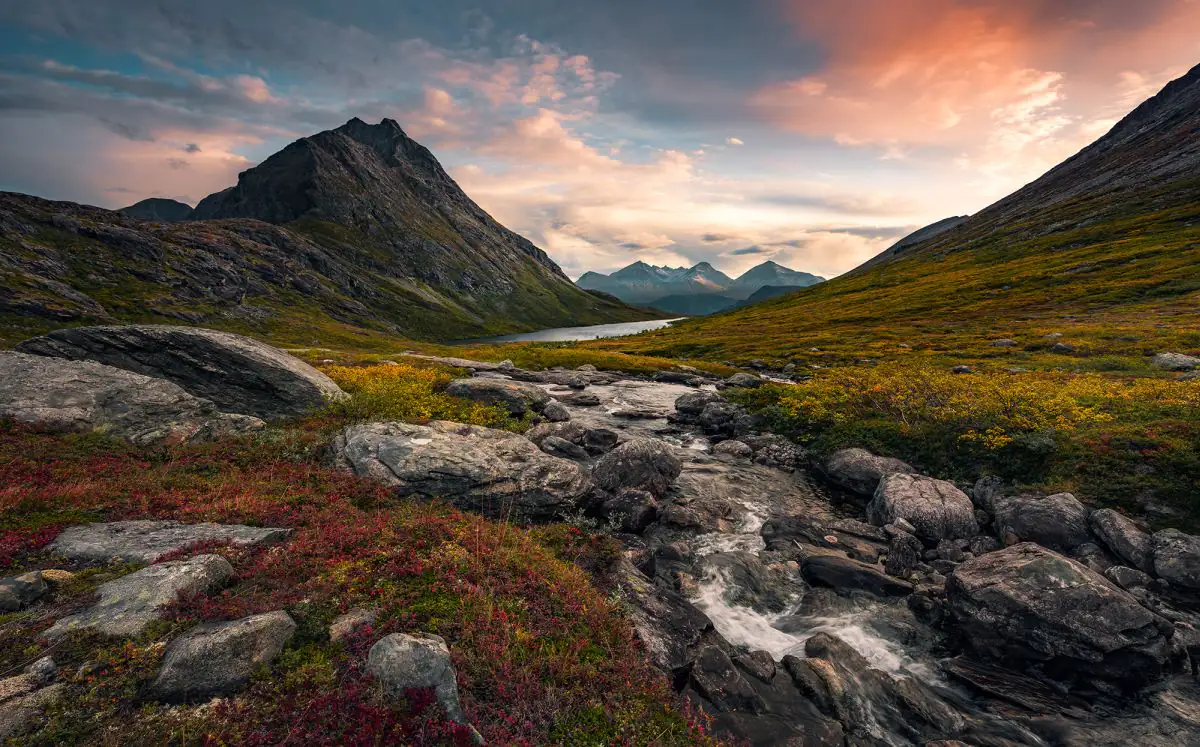Komar Vlies Fototapete Schroffes Paradies 450 x 280 cm 
