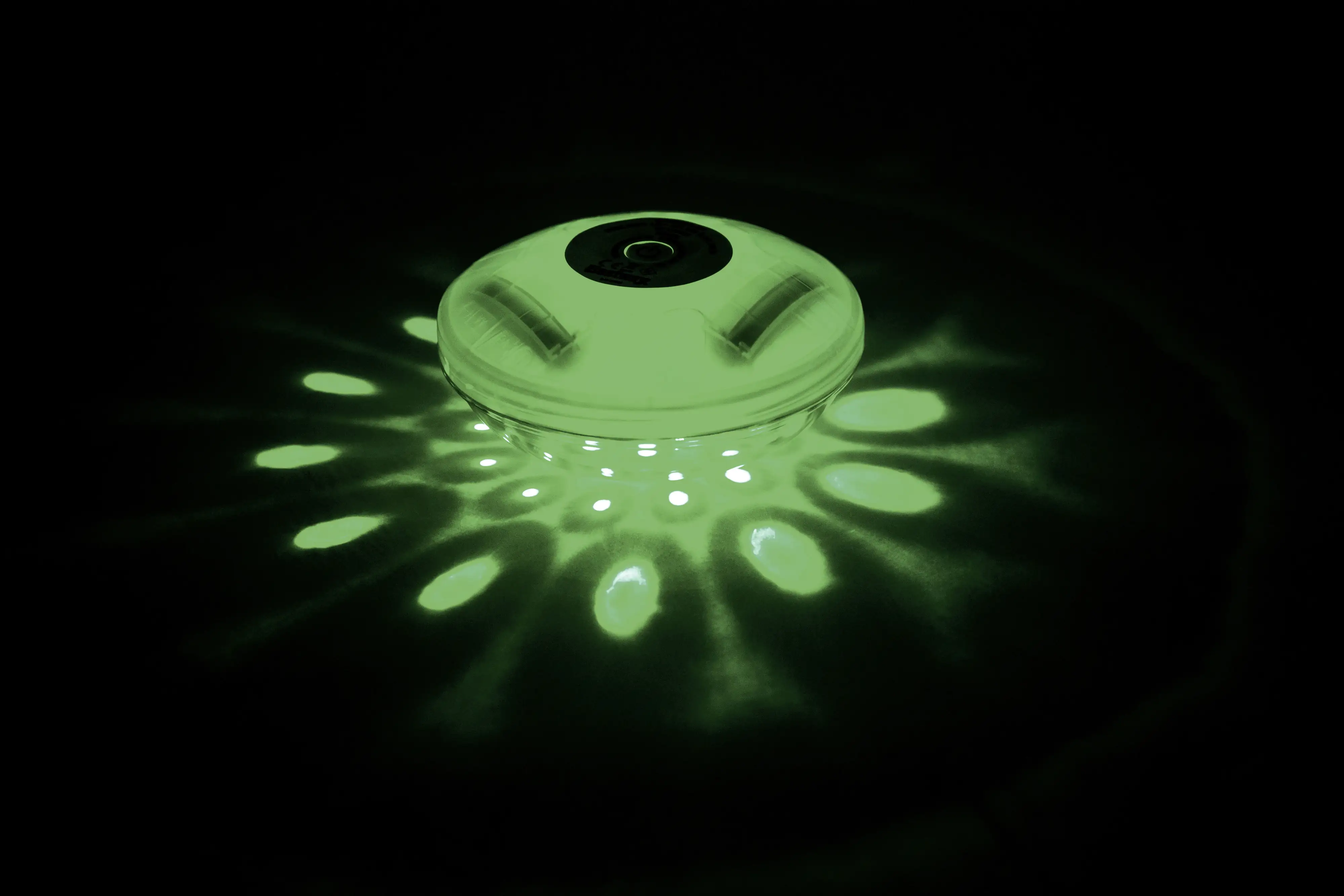 Bestway Flowclear Schwimmende batteriebetriebene LED-Poolleuchte Ø14 cm