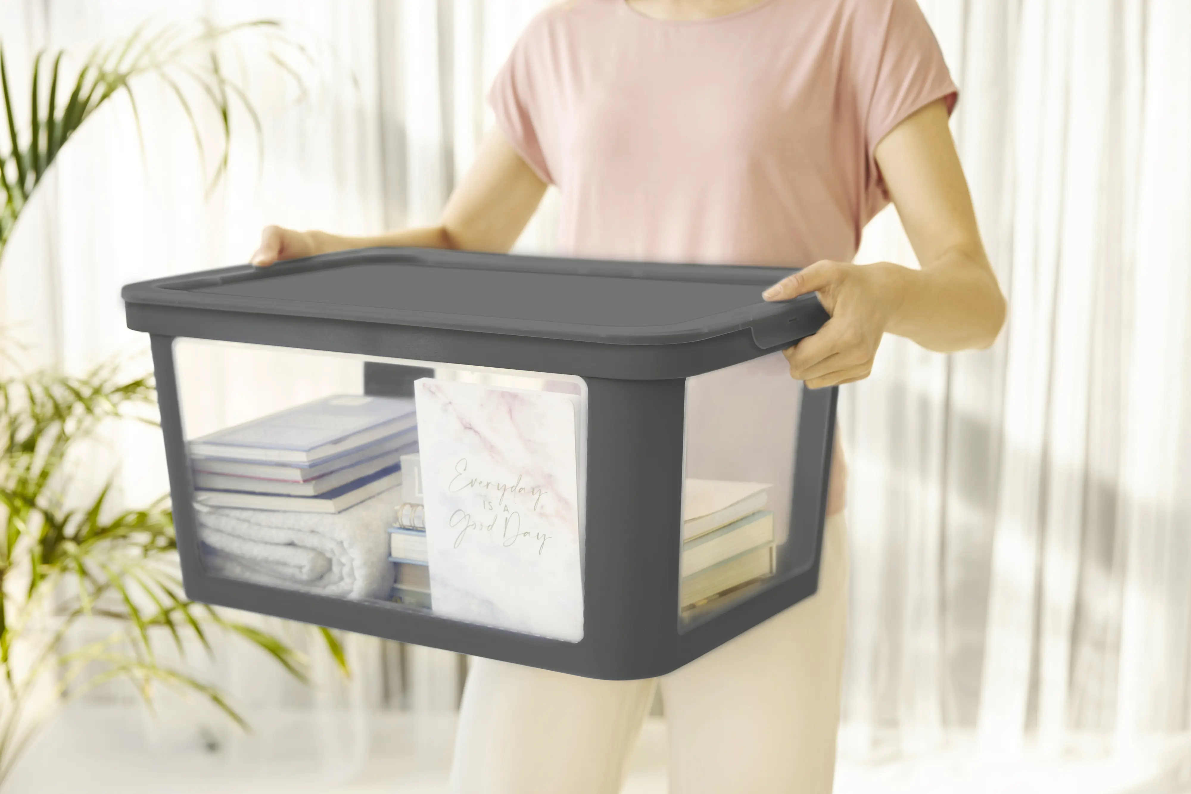 Rotho Aufbewahrungsbox Albris mit Deckel 57 x 39 cm 45 L schwarz 