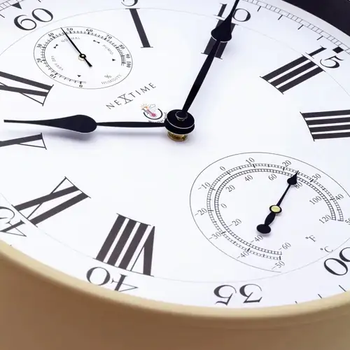 Nextime Außenwanduhr Hyacinth Ø 40,5 cm
