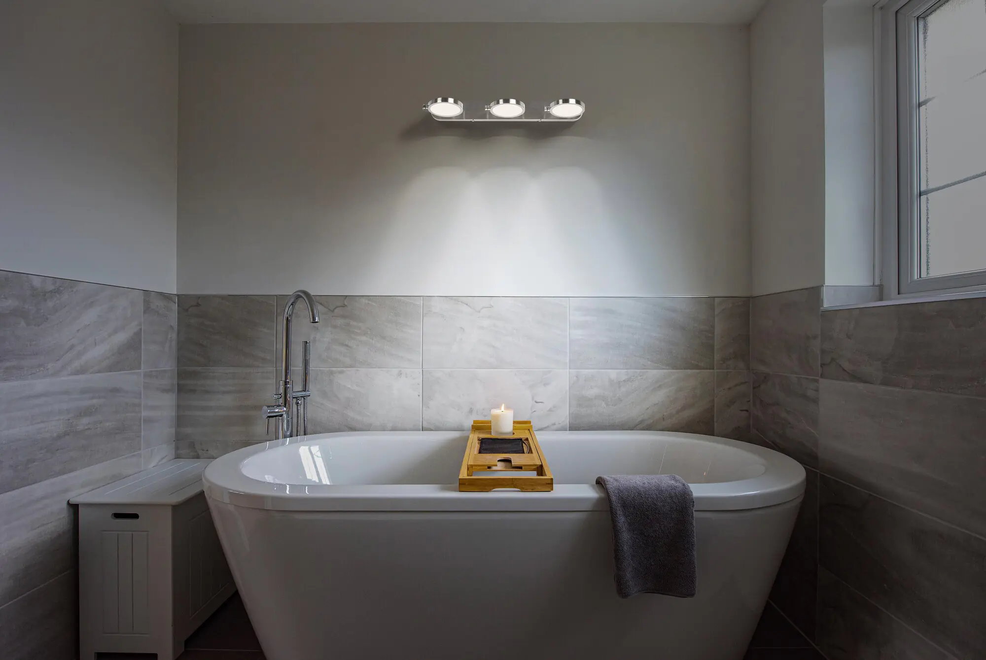 Ledvance Smart+ LED Badleuchte Round silber 30,5 x 10,2 cm Sun@Home 14 W