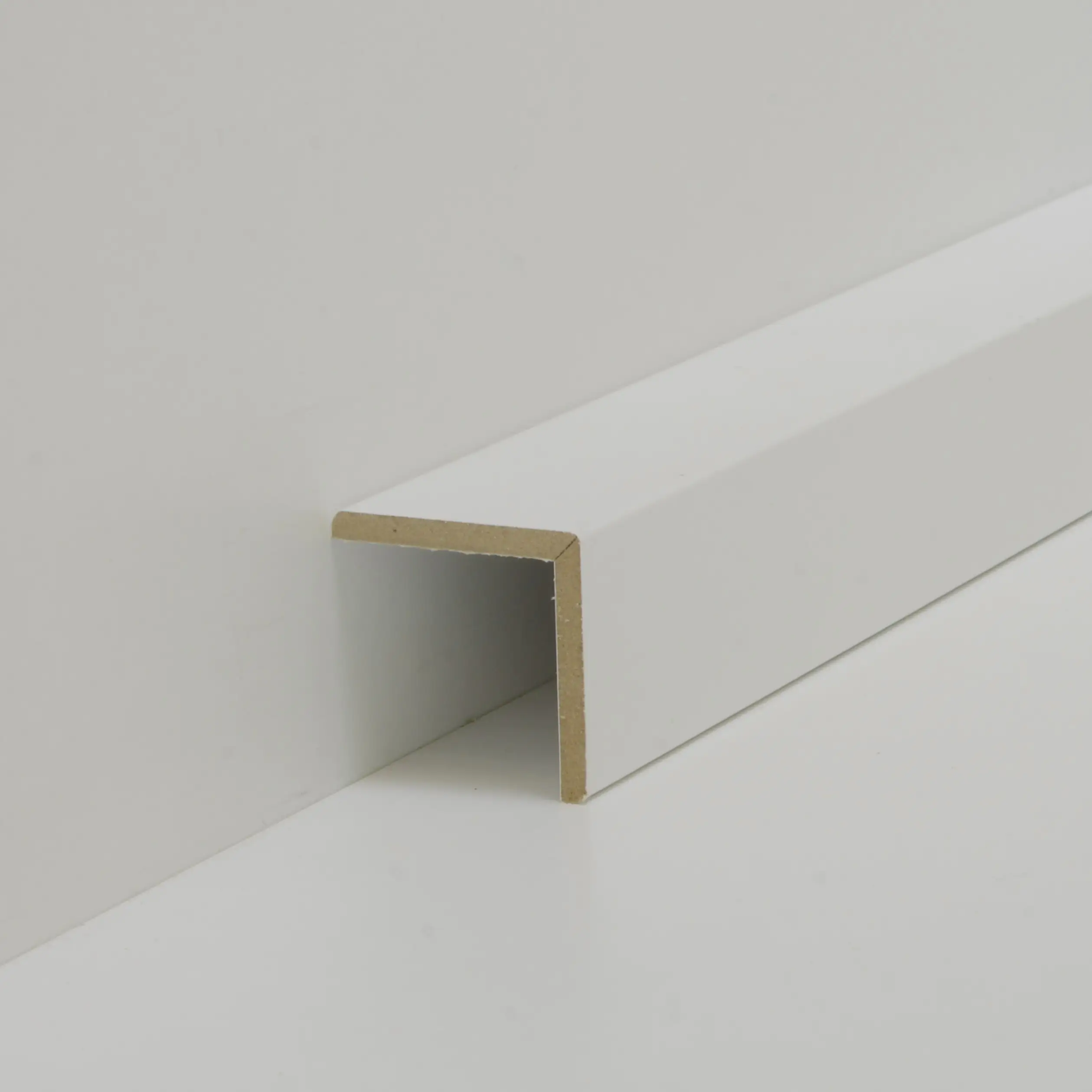 B.S. Bauprogramm Winkelleiste 250 cm 40 x 40 mm weiß