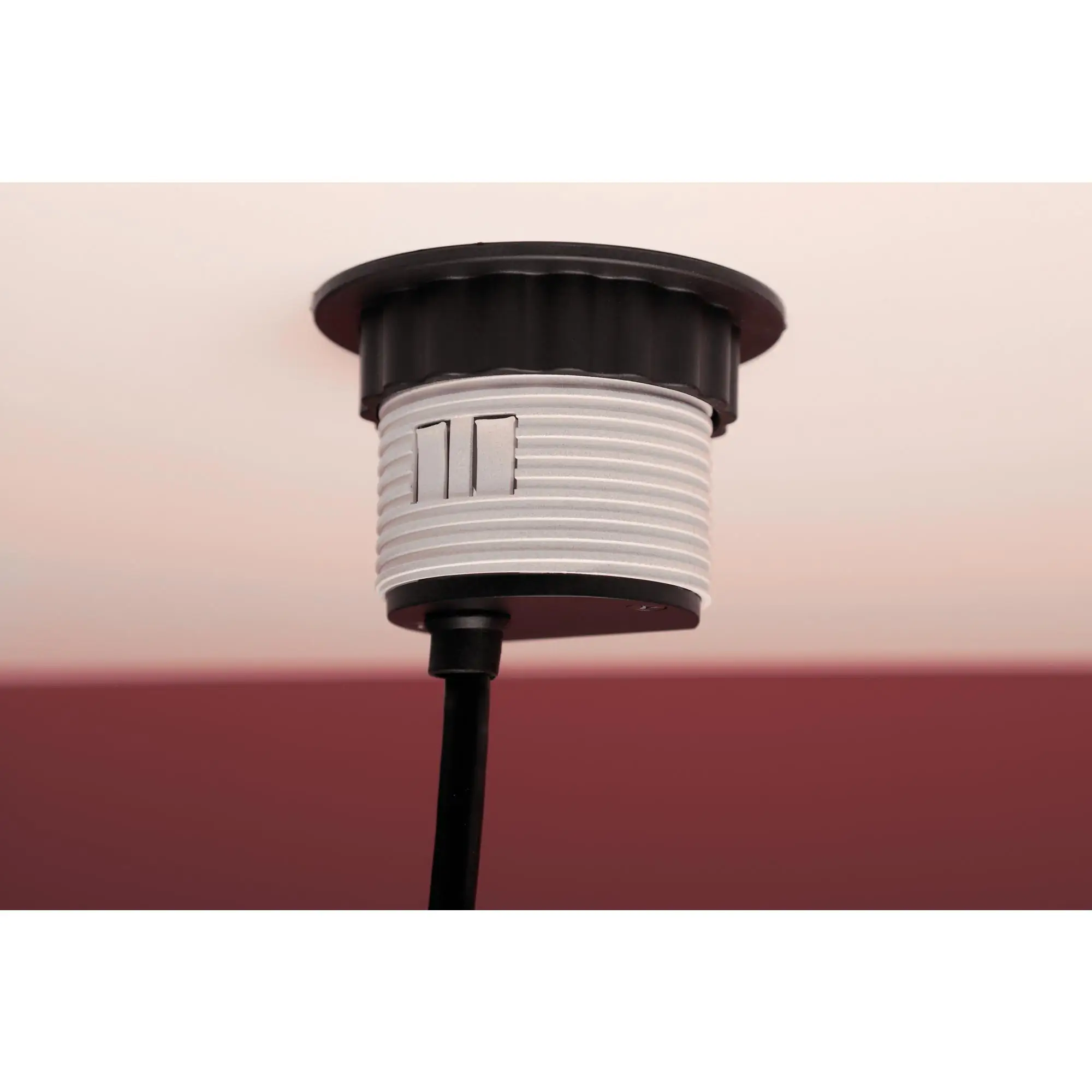 Unitec Einbausteckdosenleiste 3-fach 2m mit 2 x USB Tower, silber