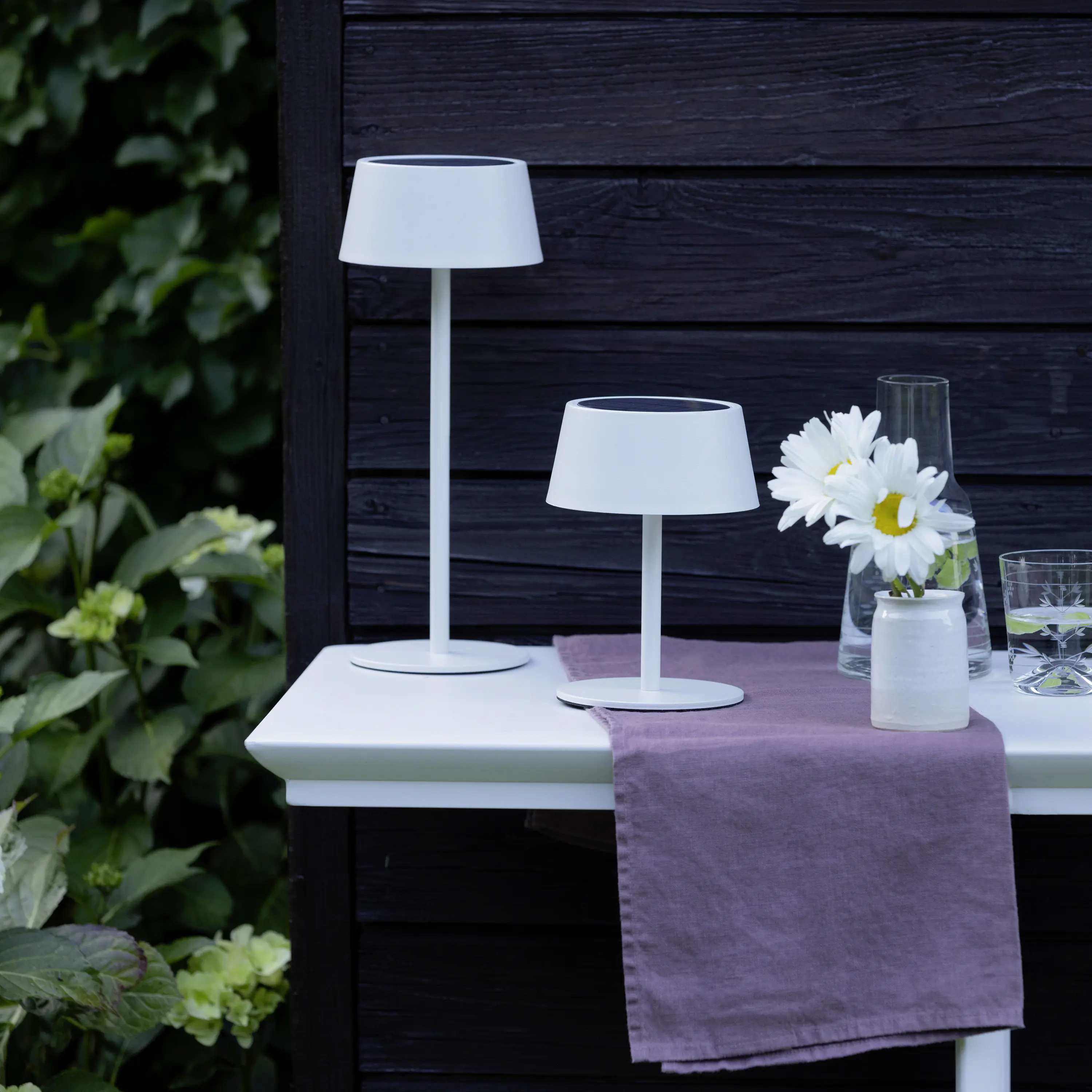 Brilliant Solartischleuchte Picco mit USB-Anschluss dimmbar 4W warmweiß