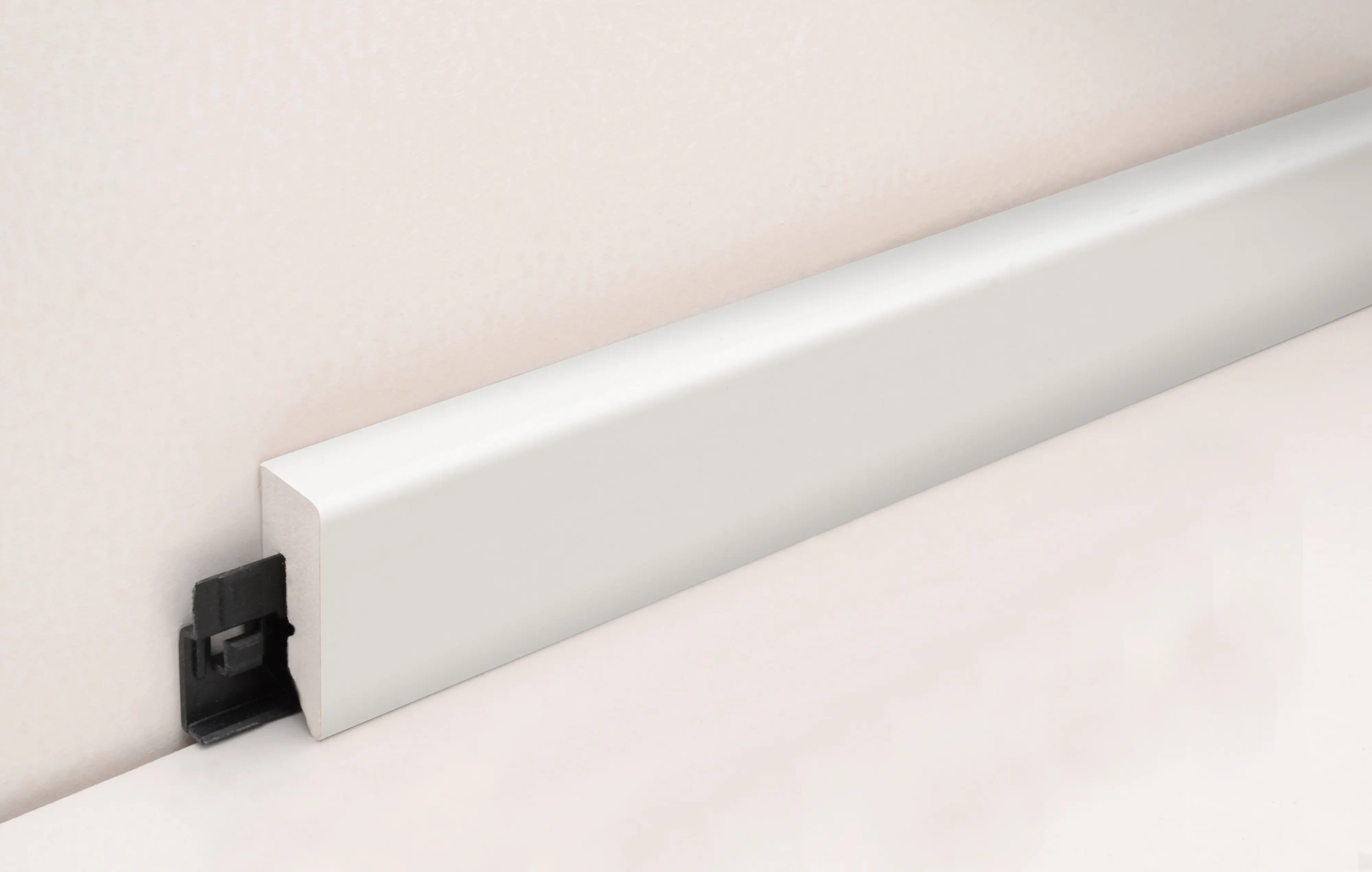 Neuhofer Fußleiste 240 cm x 38 x 15 mm weiß