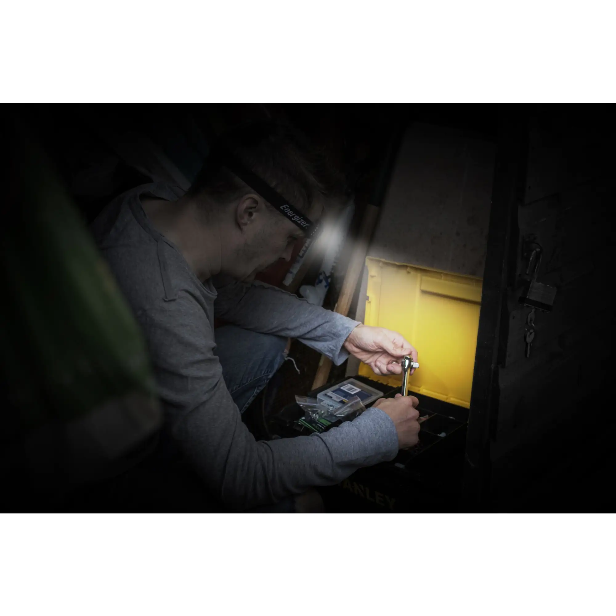 Energizer Kopflampe Universal + 2 weiße und 1 rote LED