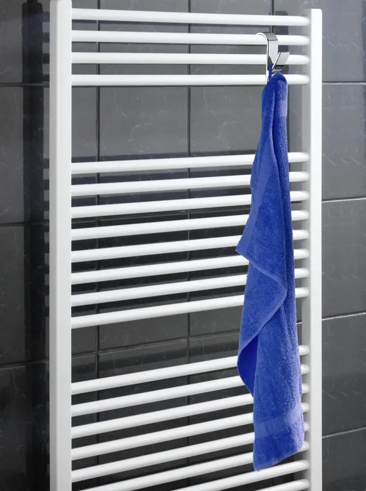 Wenko Haken für Handtuchheizkörper Kunststoff ABS, chrom, 2er-Set