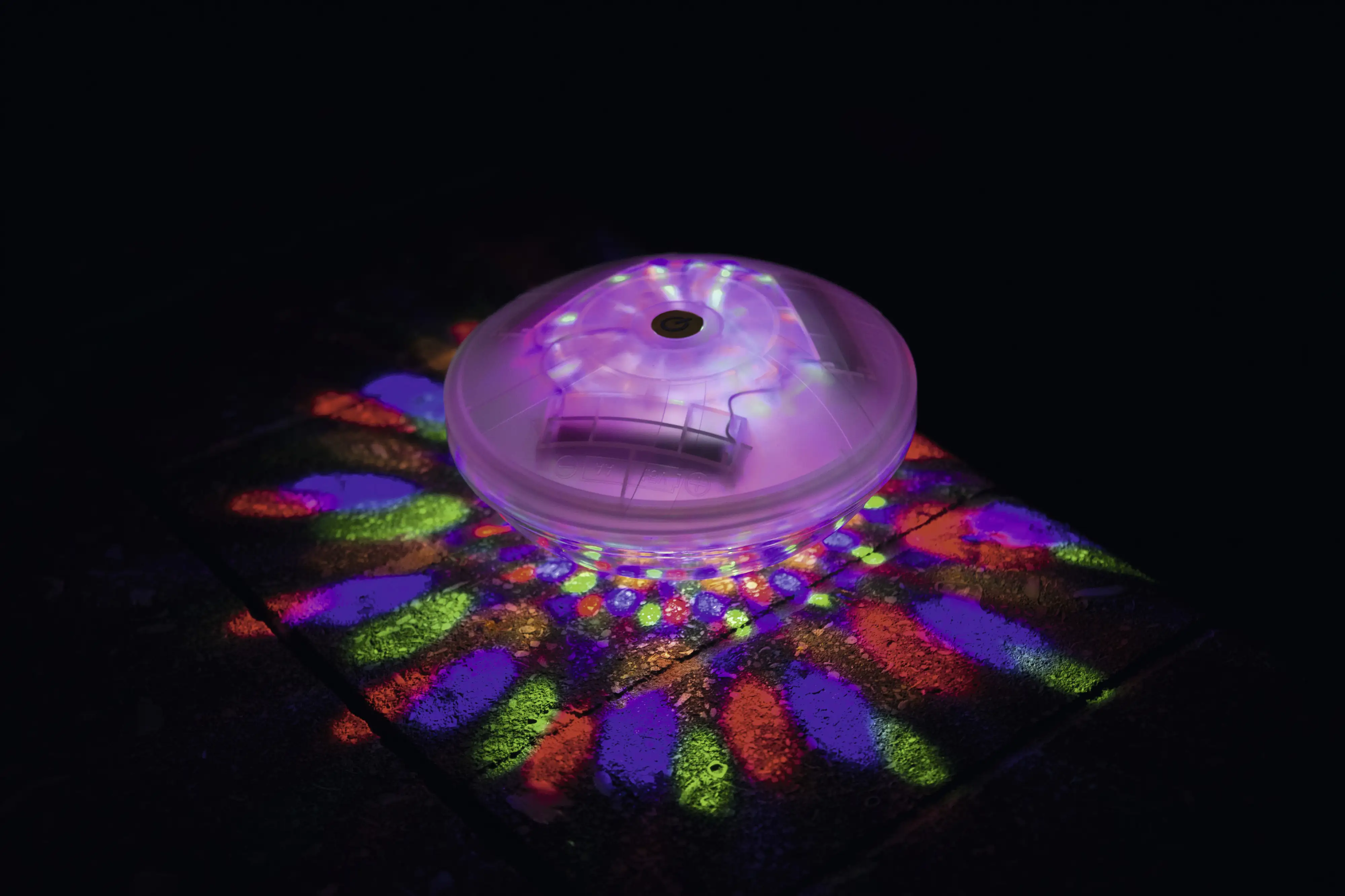 Bestway Flowclear Schwimmende batteriebetriebene LED-Poolleuchte Ø14 cm