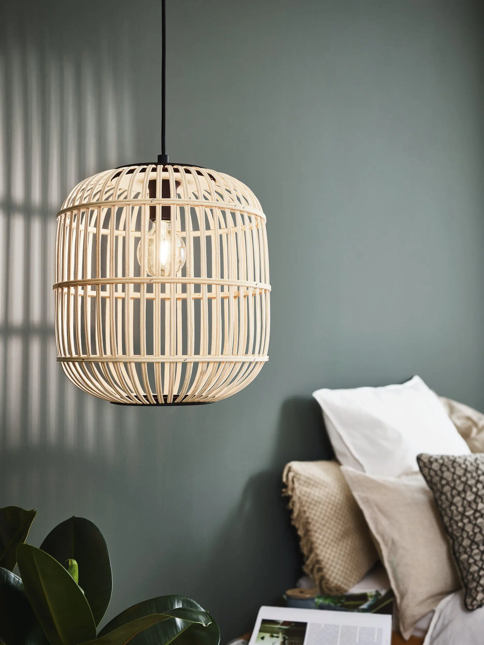Eglo Pendelleuchte Bordesley schwarz-natur Ø 35 cm E27, max. 60 W