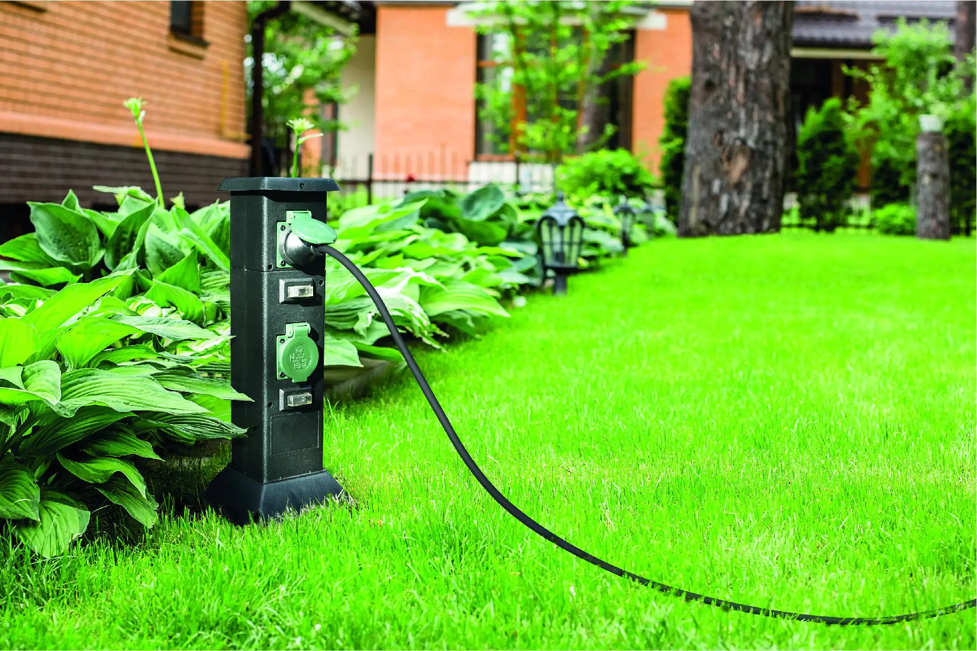 TrendLine Gartensteckdosensäule 4 Steckdosen, IP 44