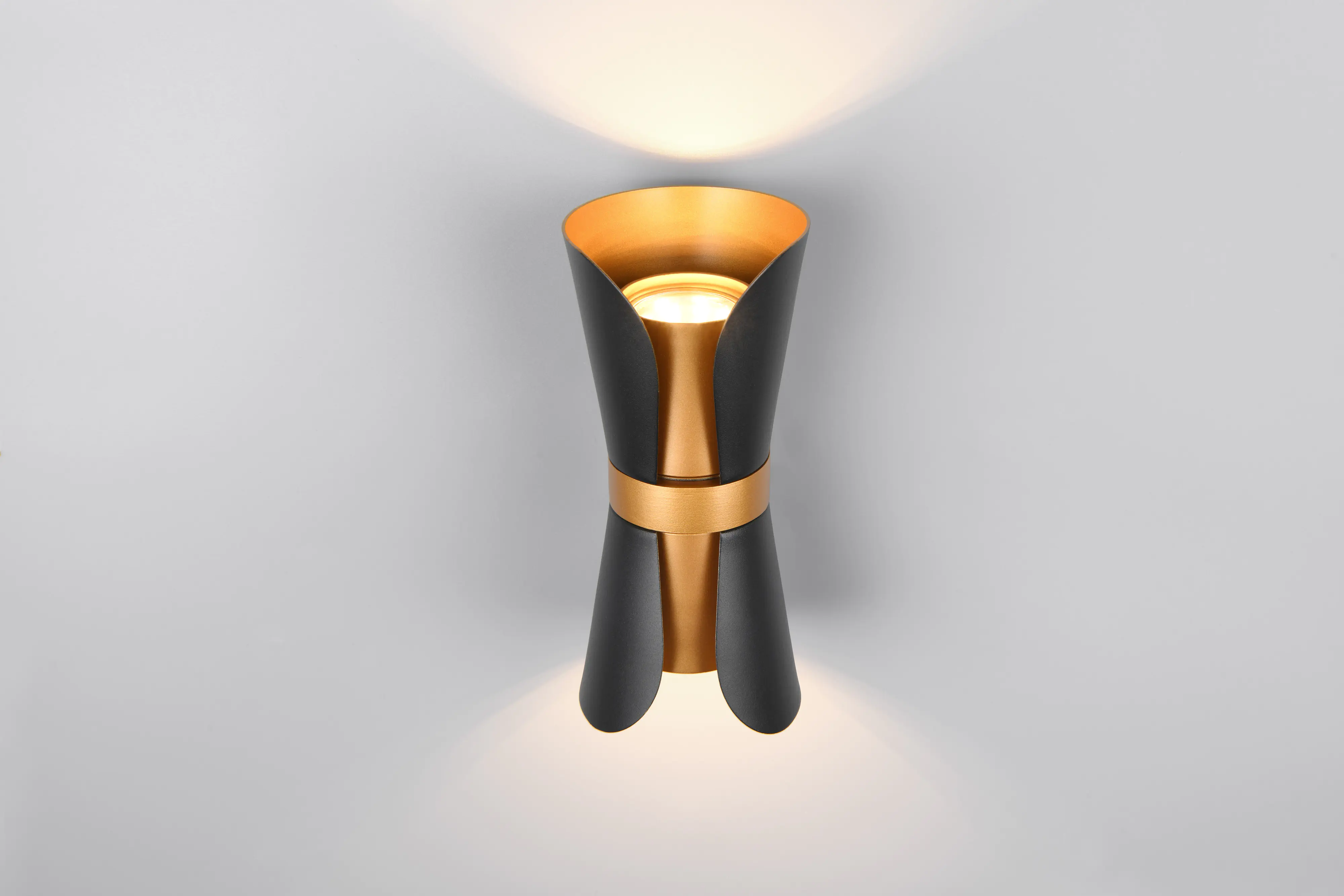 Trio Leuchten LED Wandleuchte Coat GU10 schwarz gold Metall