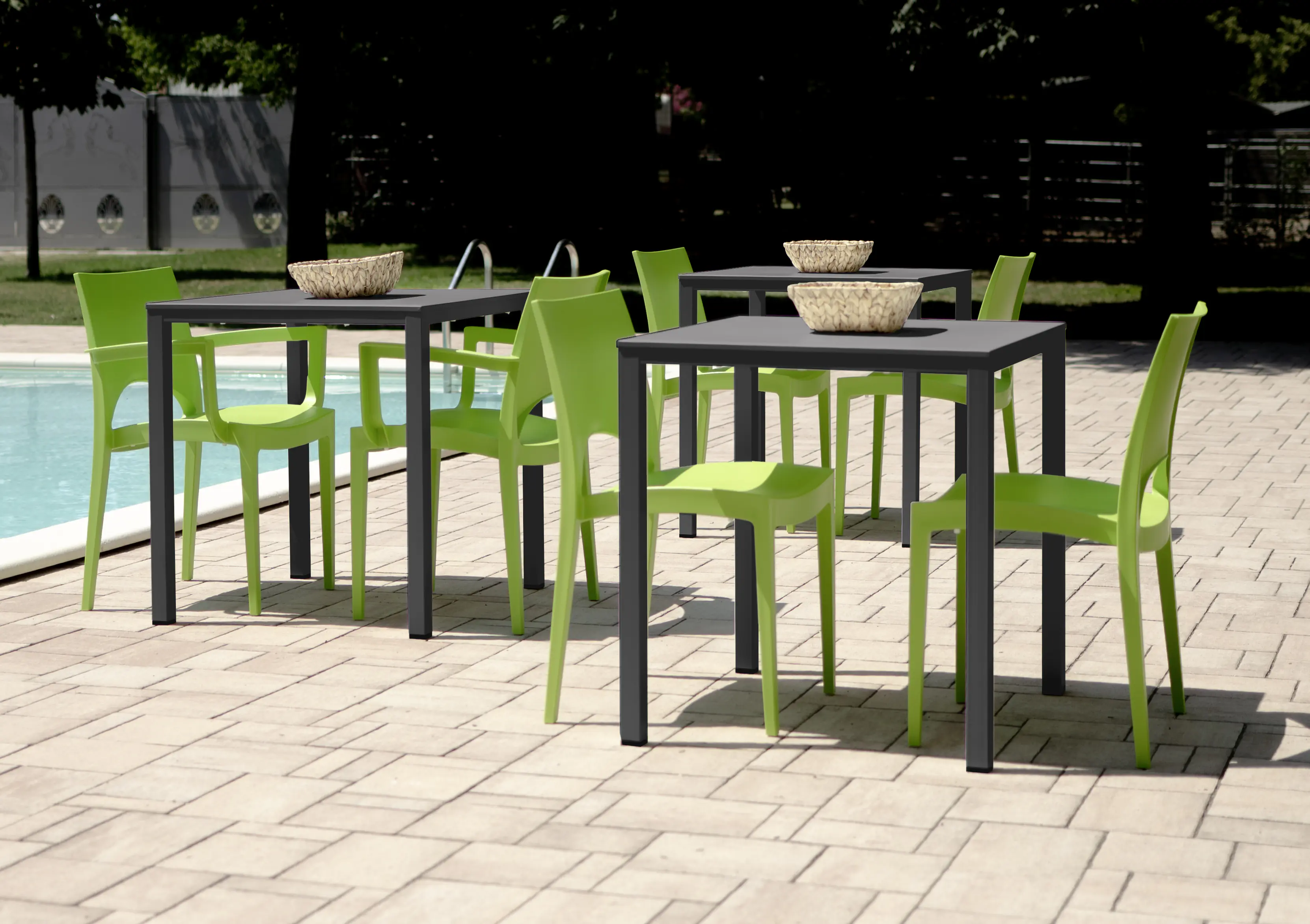 Grandsoleil Gartentisch wetterfest Metall Brunch 80 × 80 cm schwarz
