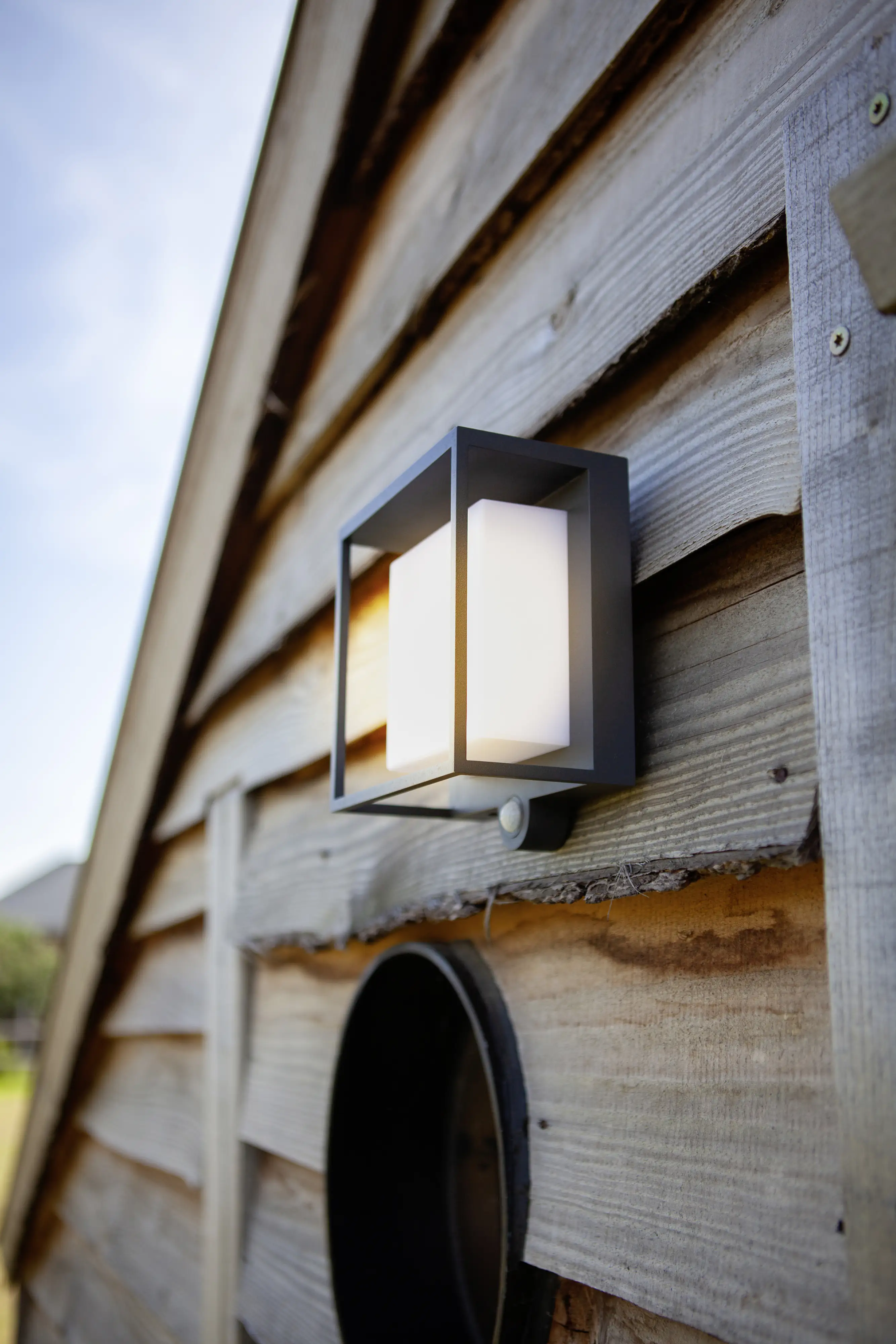 Lutec LED Außenleuchte Solar Curtis 3 W 19 x 16,5 cm Bewegungsmelder