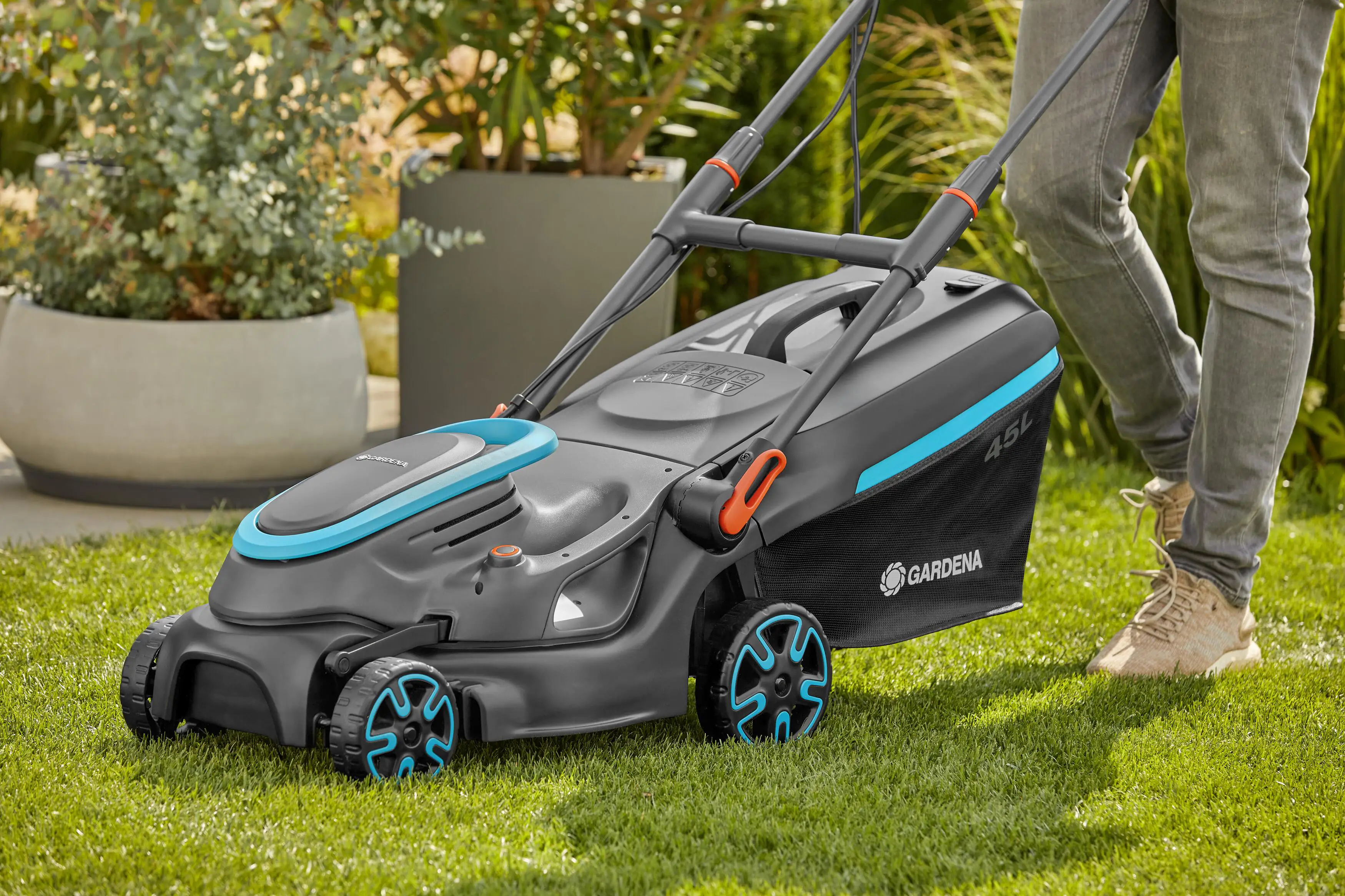 Gardena Elektro Rasenmäher PowerMax 1800/37 G2 37 cm Schnittbreite