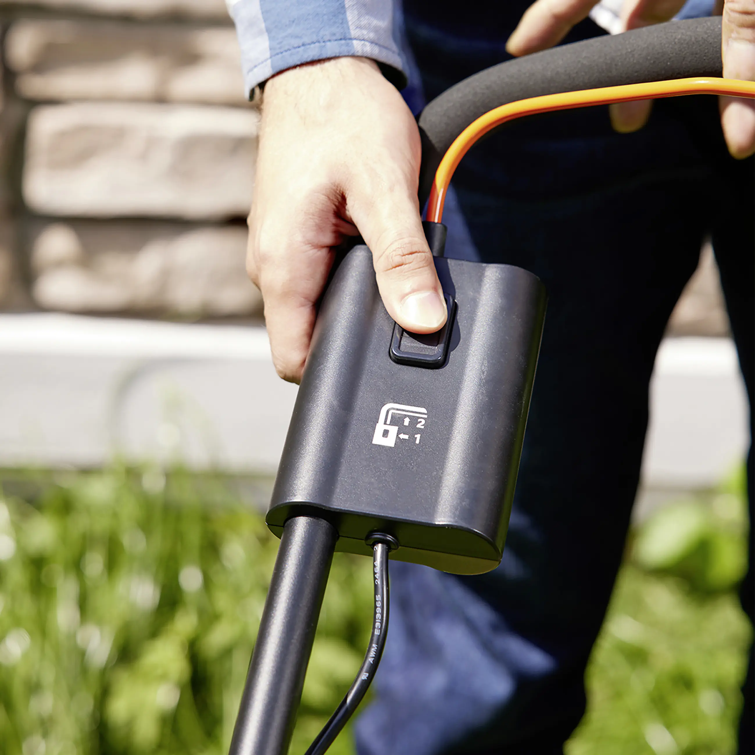 Litheli Akku-Rasenmäher U20 20V, 33cm Schnittbreite, inkl. Akku 4.0Ah und USB-C Ladekabel