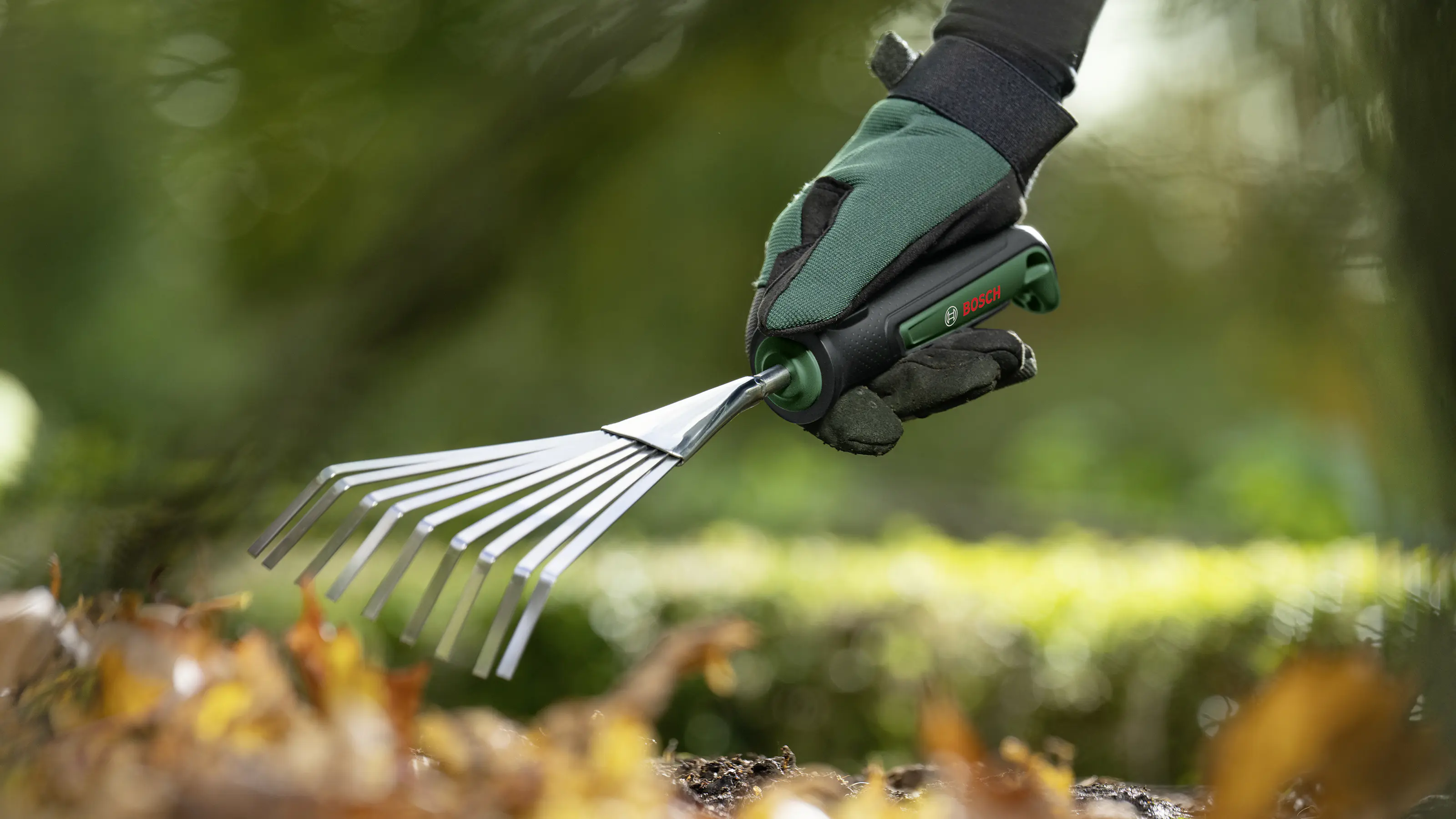 Bosch Gartenhandrechen 12 cm Arbeitsbreite
