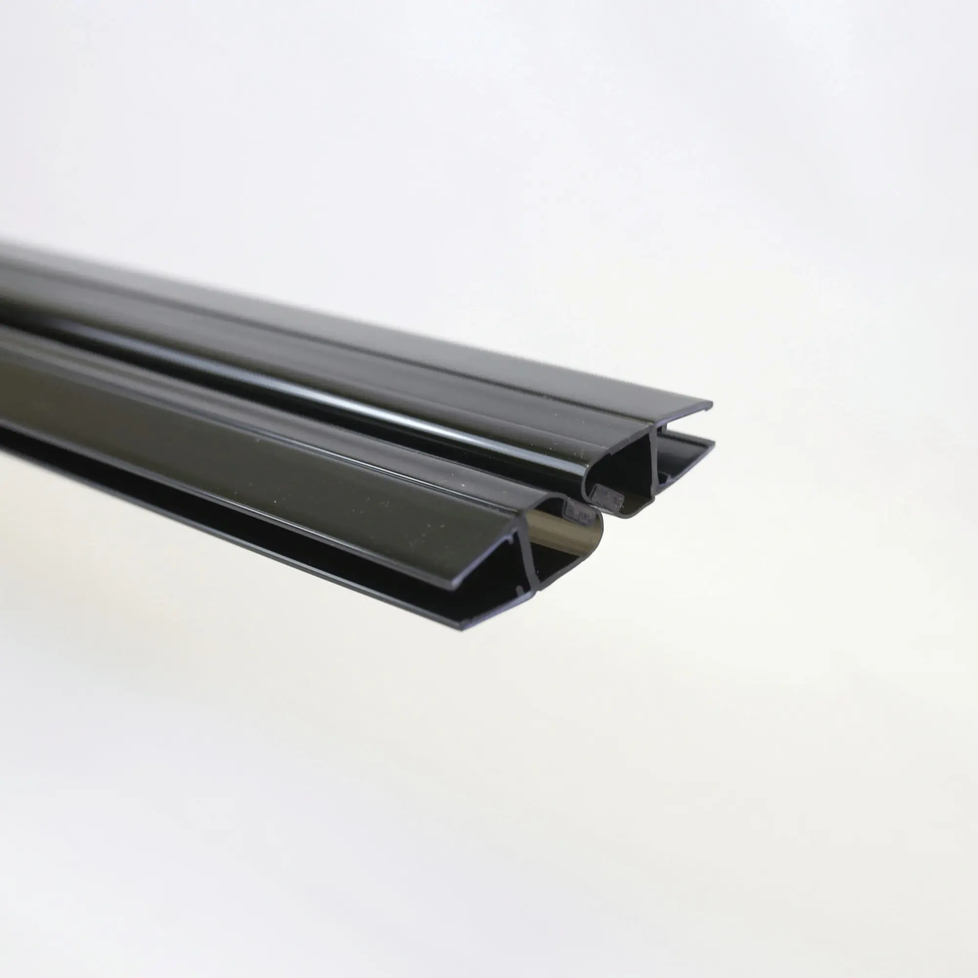 Breuer Magnetprofile PK667 & PK66 45° schwarz matt
