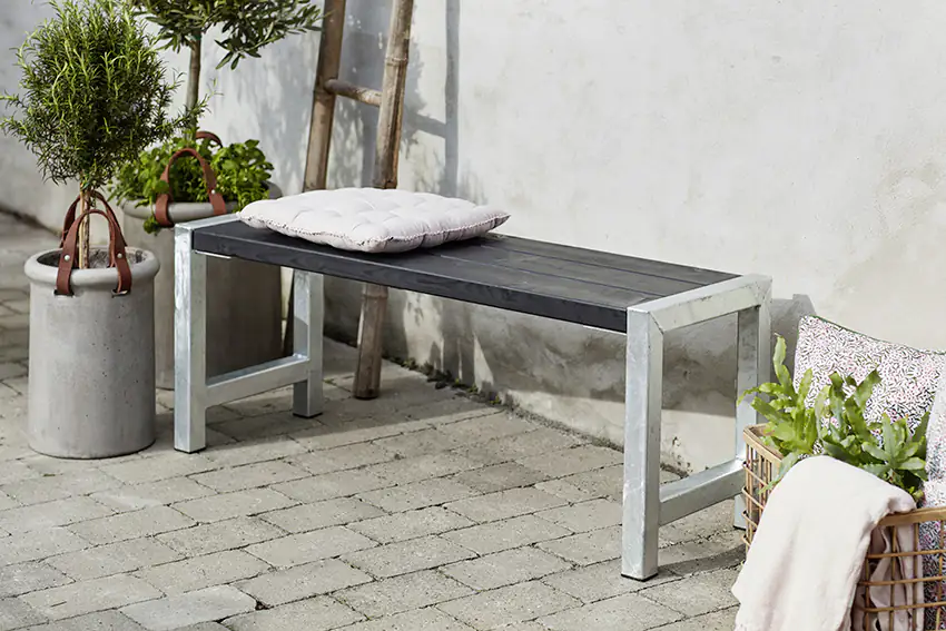 Plus Cafebank 127x38x45 cm   RAL 9005 Schwarz
