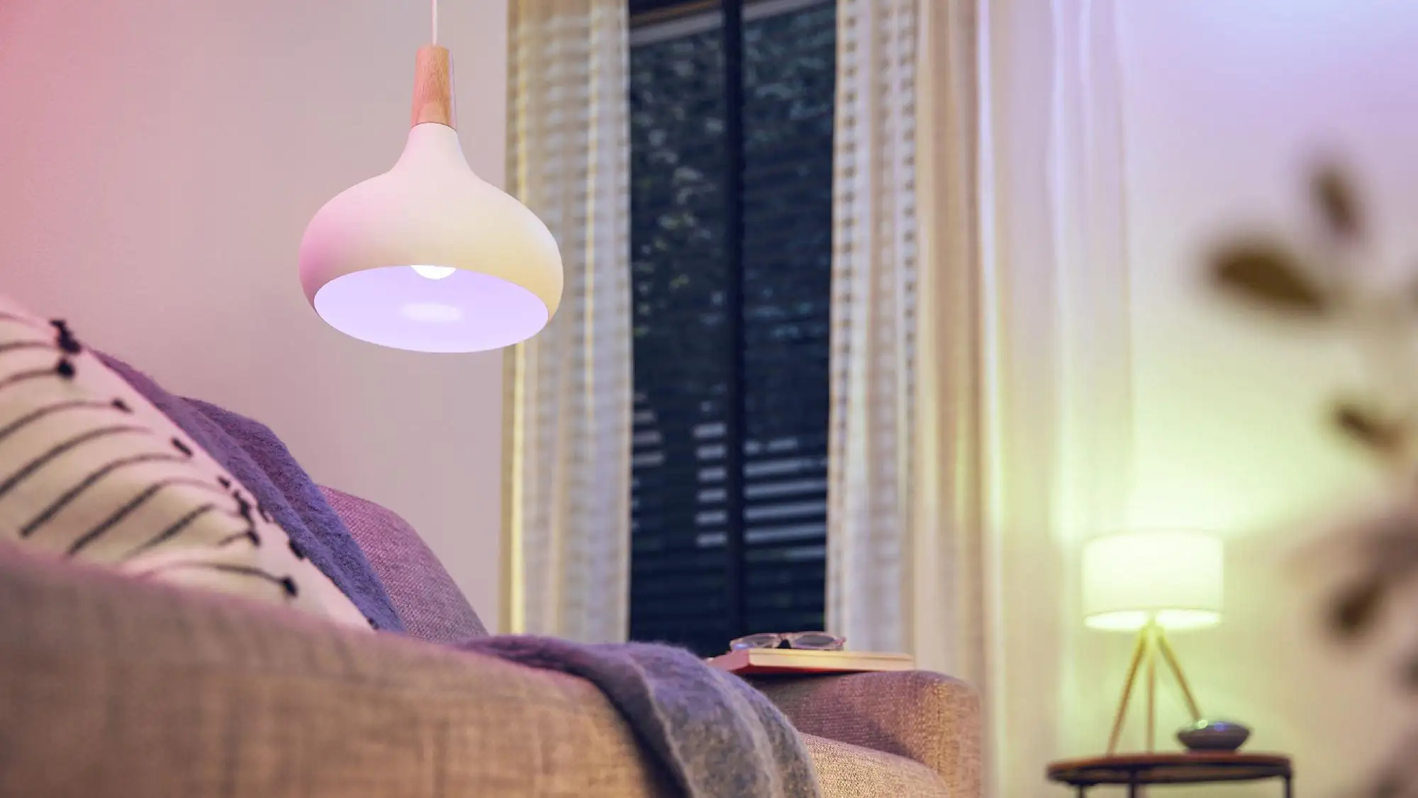 Philips Smart LED Leuchtmittel Tunable White & Color A67 E27 Birne 13 W
