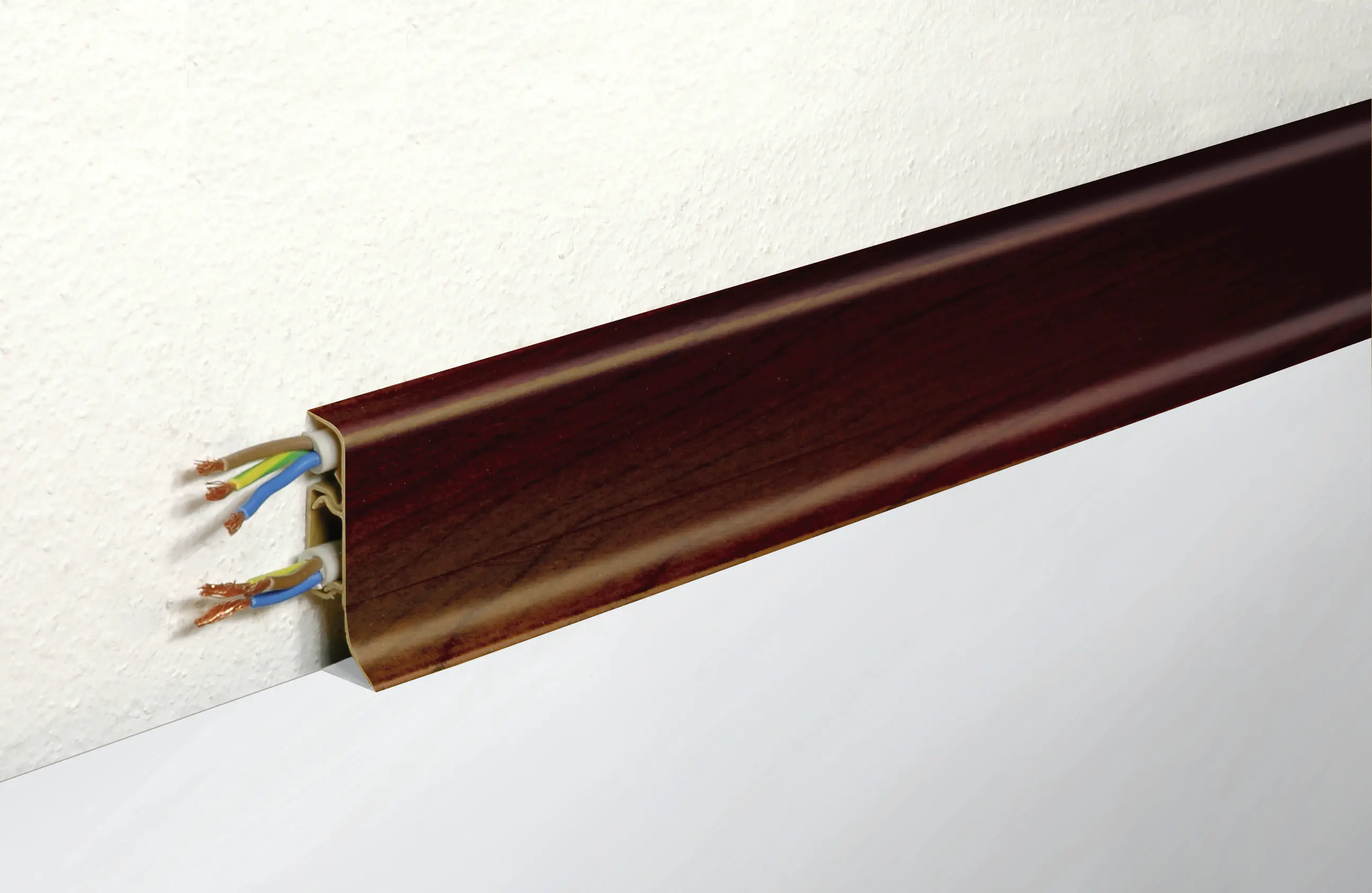 FN Neuhofer Klemmsockelleiste 250 cm 50 x 22,5 mm Wenge