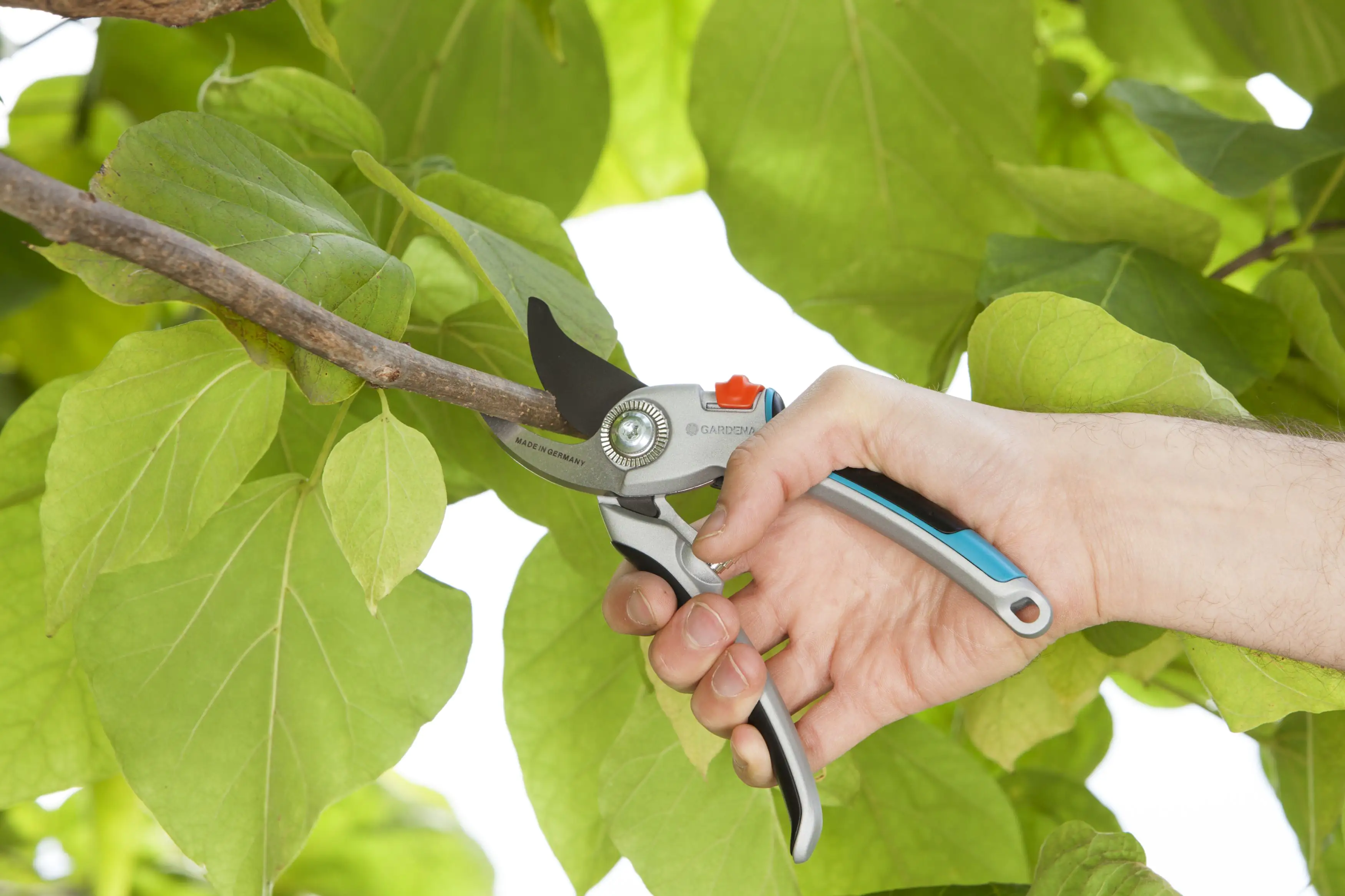 Gardena Alu-Gartenschere B/L bis zu Ø 25 mm Schnittstärke