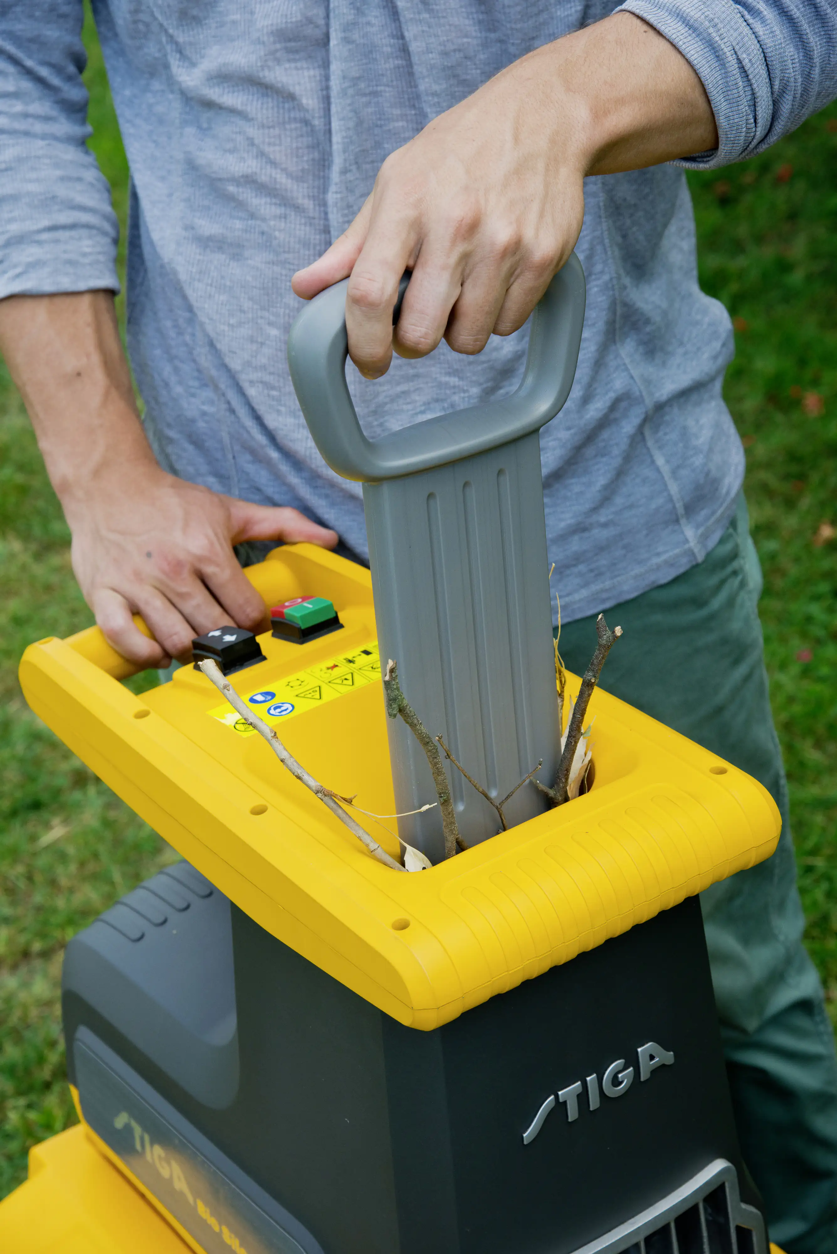 Stiga Elektro Häcksler BIO SILENT 2500 2.500 Watt, max. Aststärke Ø 40 mm