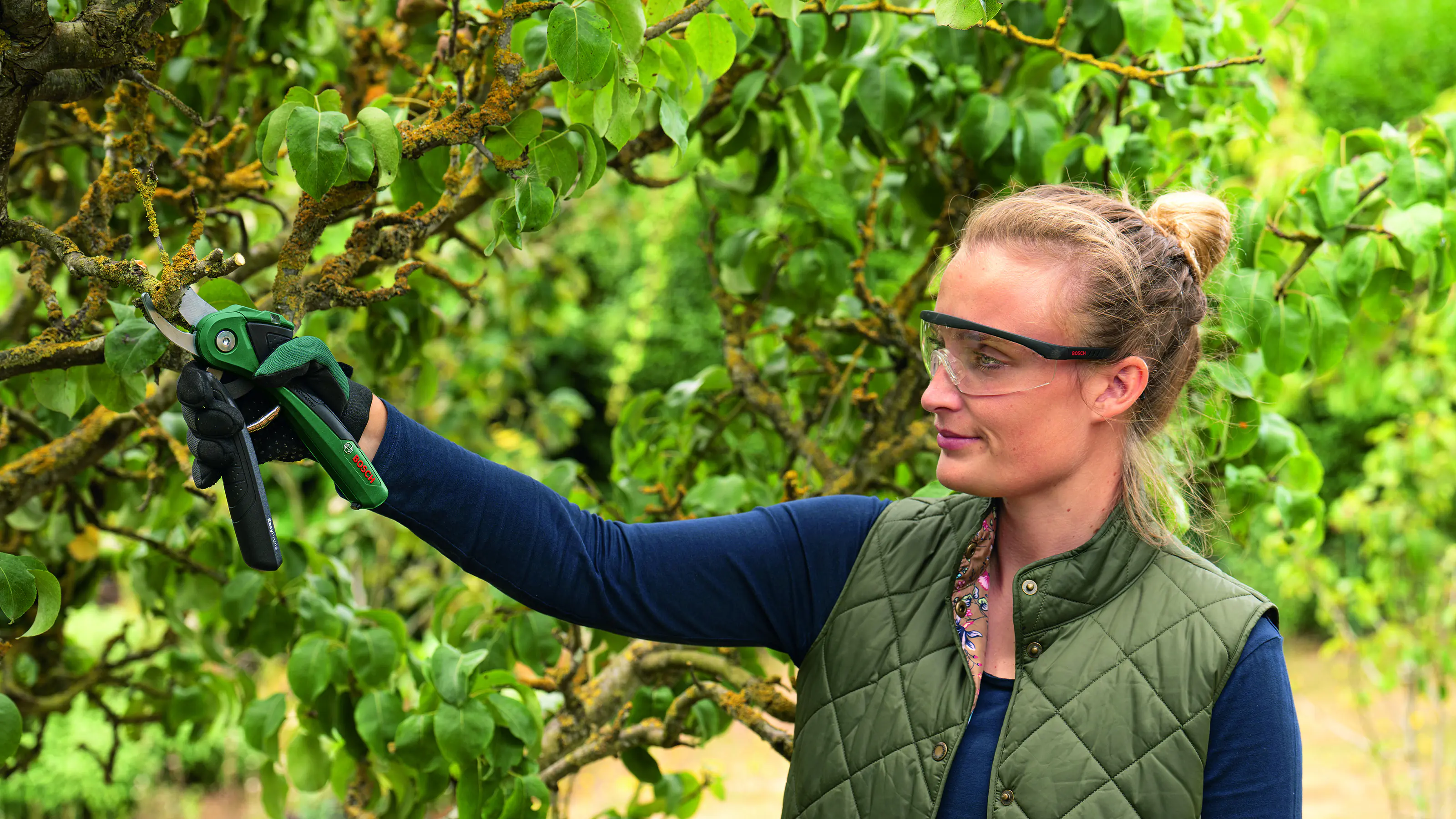 Bosch Akku-Gartenschere EasyPrune inkl. Ladekabel