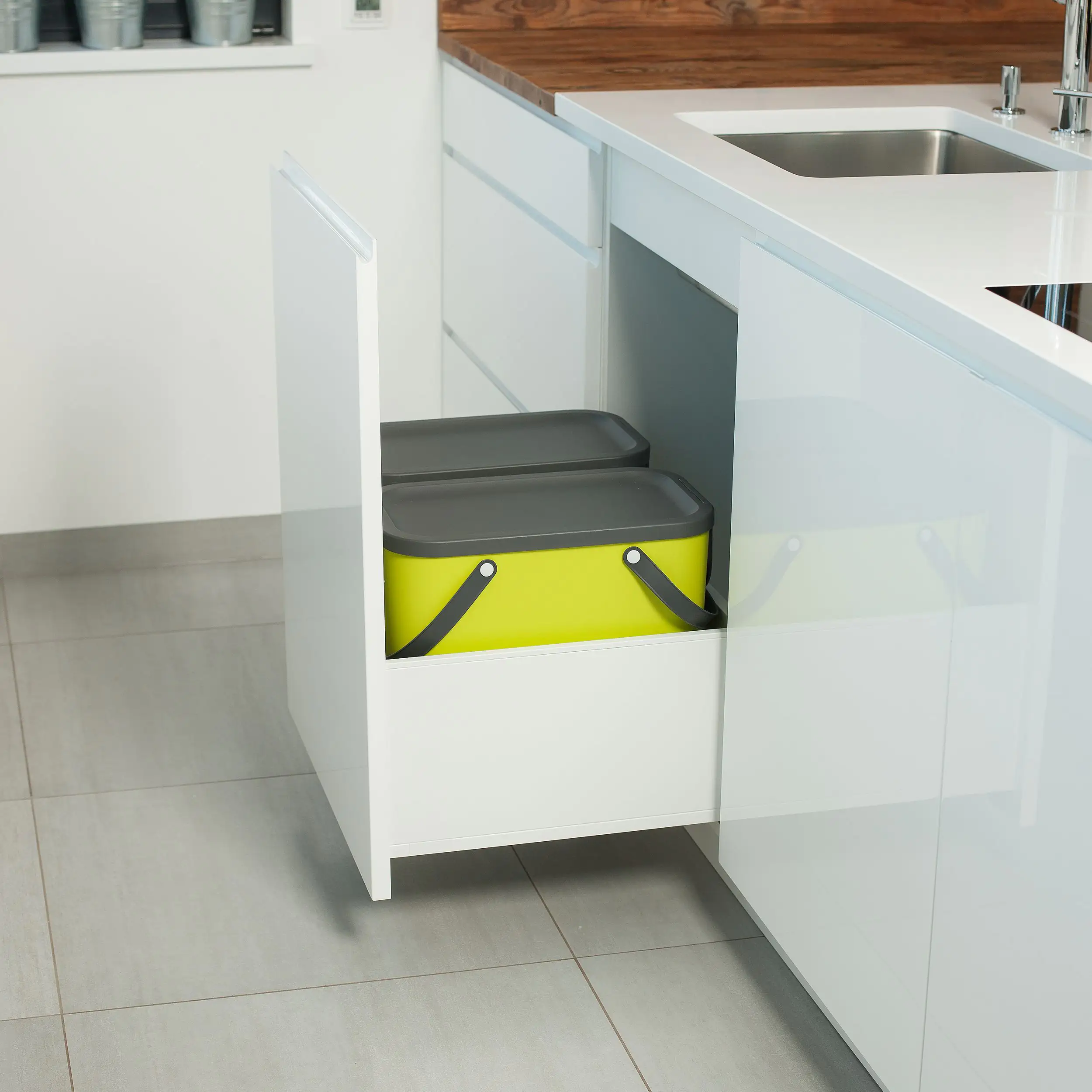 Rotho Mülltrennungssystem Albula 25 L mistletoe green Recyclingbehälter