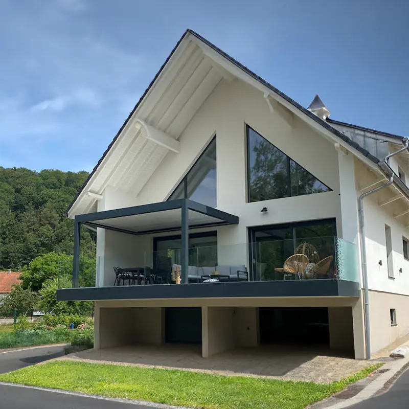Lamellen Terrassenüberdachung 400 x 341 x 266 cm grau/weiß