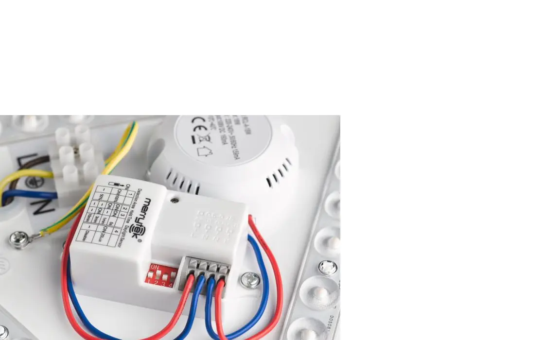 Eglo LED Deckenleuchte Frania-M weiß Ø 33 cm mit Sensor