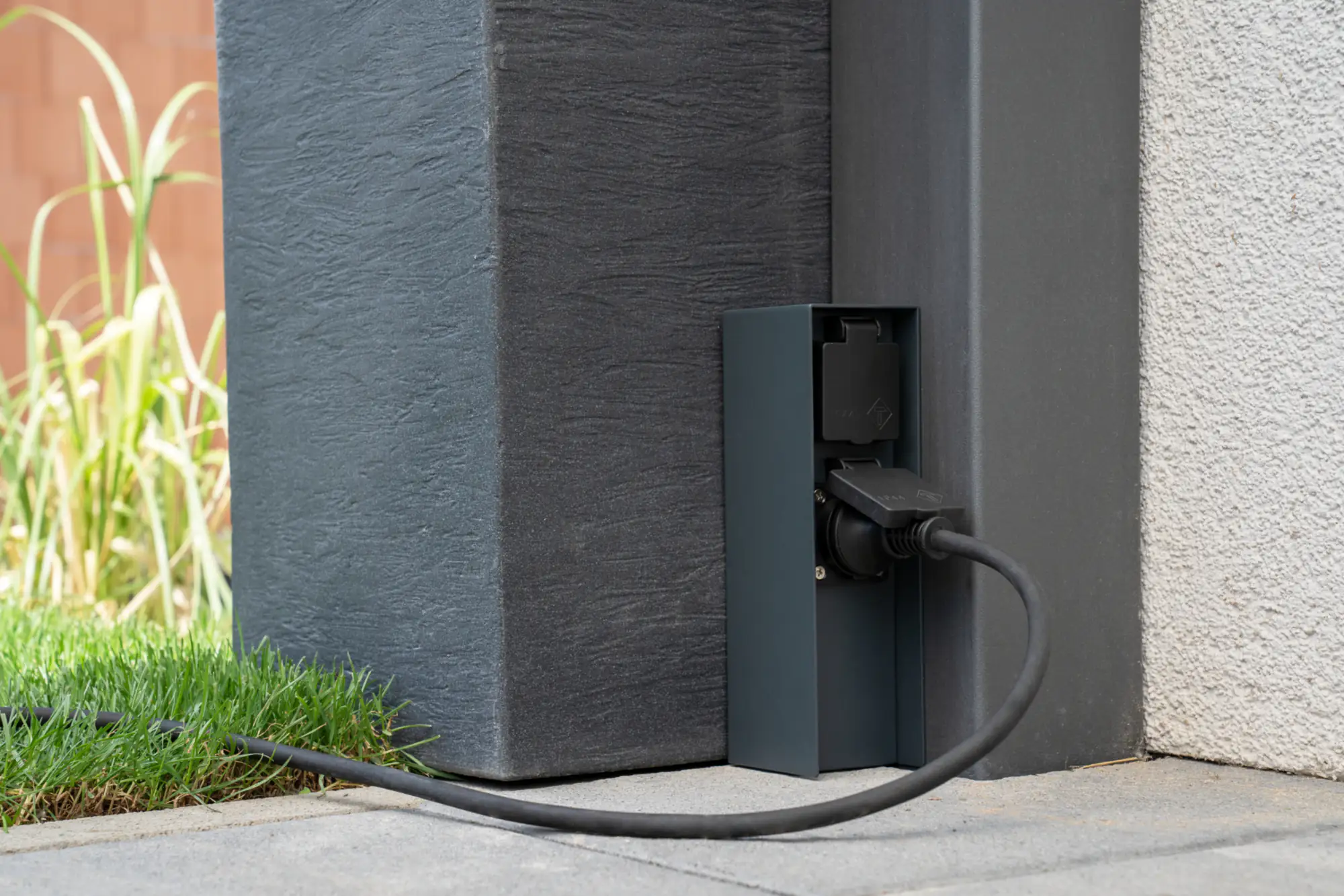 Edelstahl Außensteckdose 2 Steckdosen, ohne  Kabel schwarz