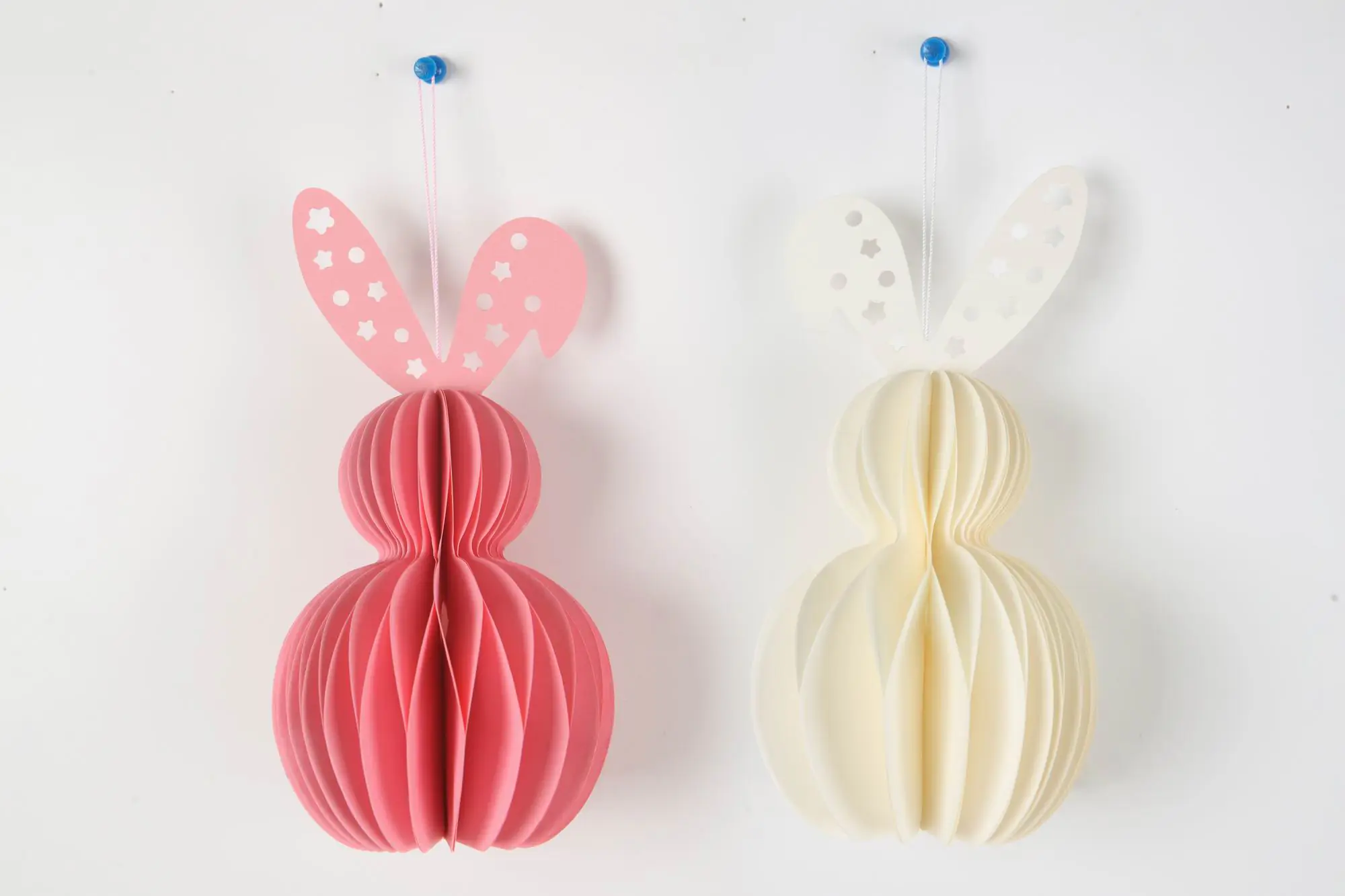 TrendLine Dekoaufsteller Osterhase Papier Ø 10 x 20 cm weiß/rosa 2er Set