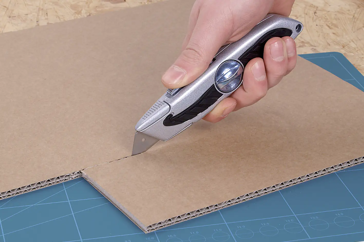 Wolfcraft Cuttermesser inkl. 1 Ersatzklinge Metallgehäuse