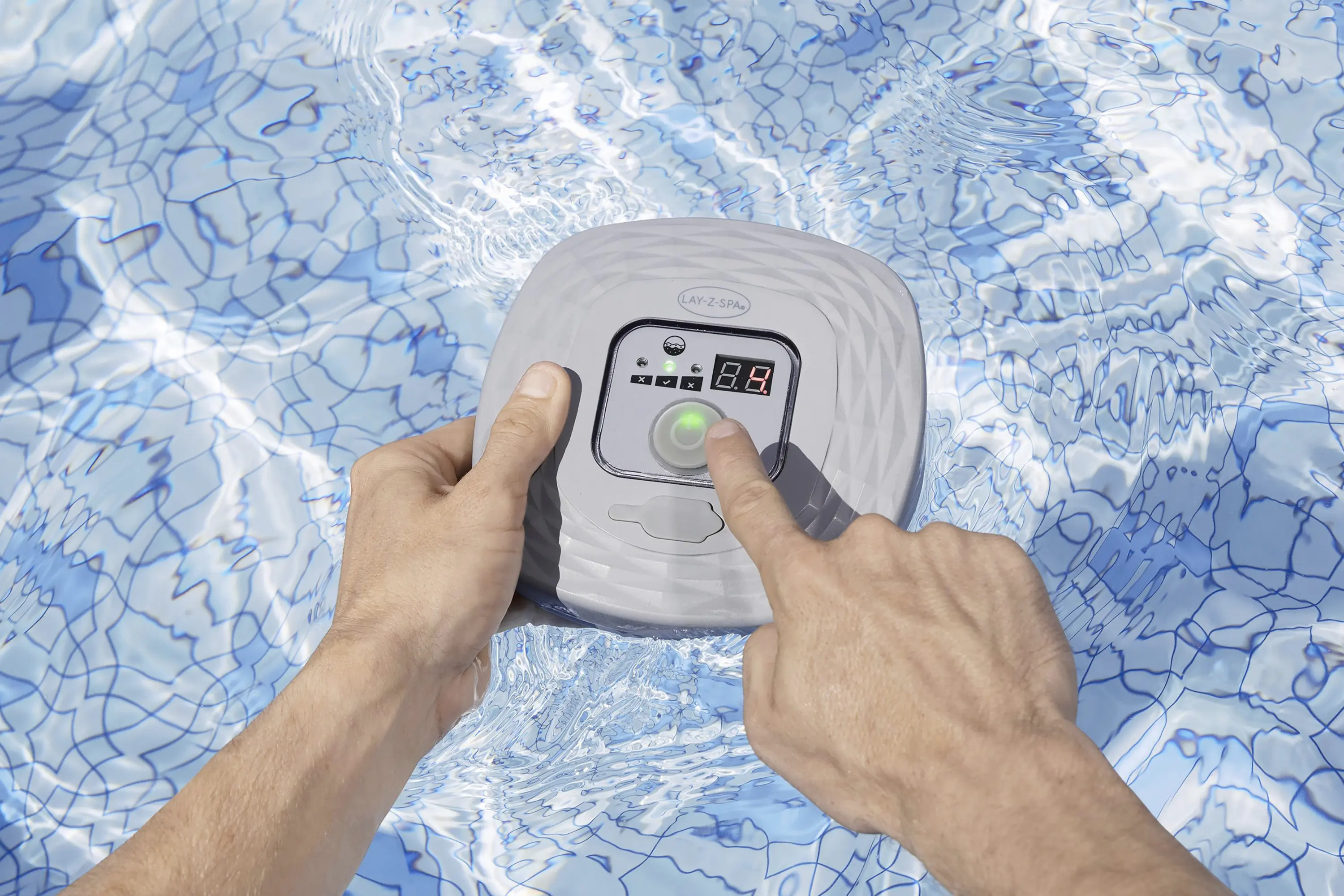 Bestway Salzwasseranlage für Pool schwimmend akkubetrieben bis 1.400 L 0,5 g/h